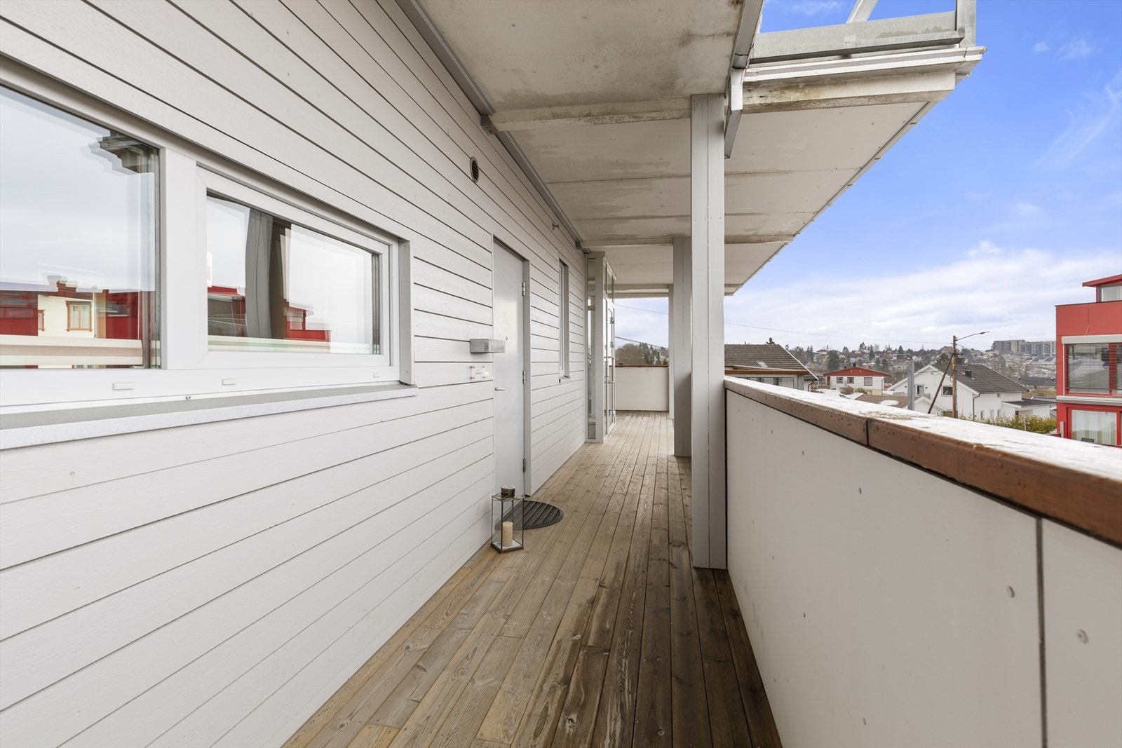 Inngangspartiet til boligen. Galleribilde