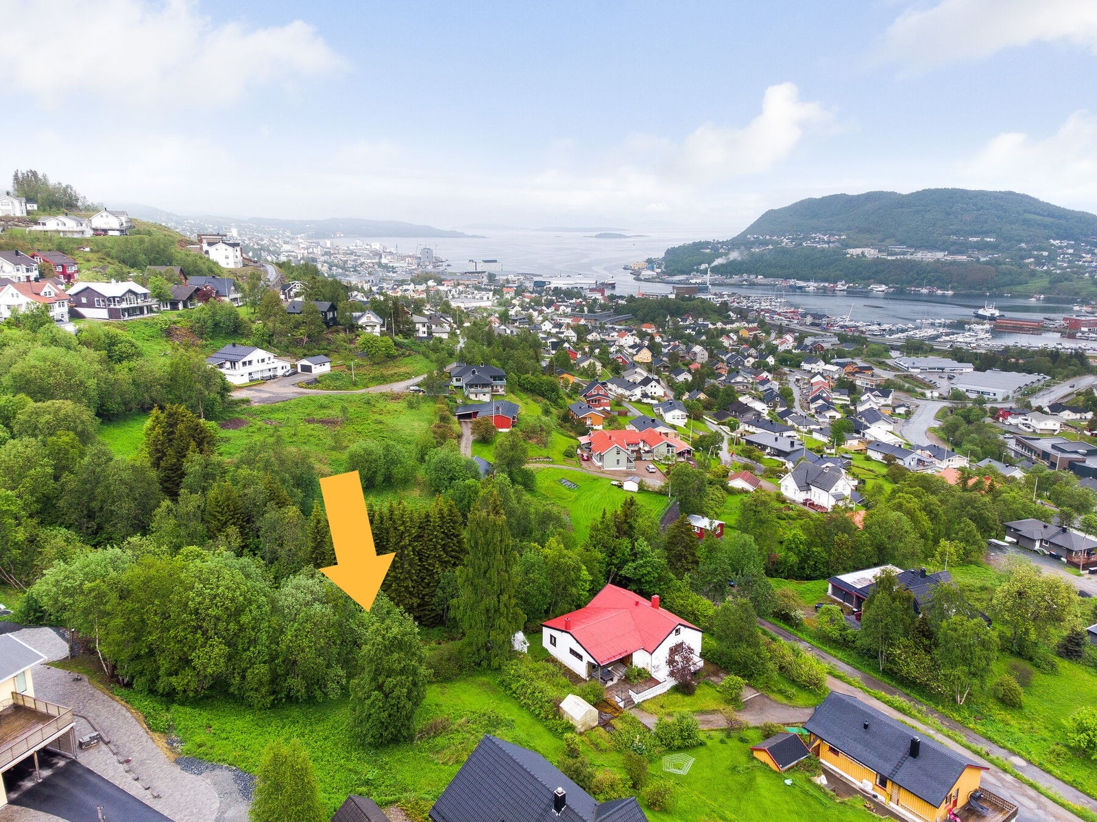 Stor boligtomt uten byggeklausul med super utsikt -Foto: EFKT Galleribilde