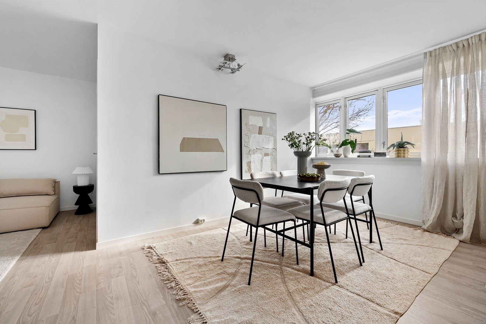 - Nordvik ved Henrik Carlyle(46856489) har gleden av å presentere Louises gate 4 - Galleribilde