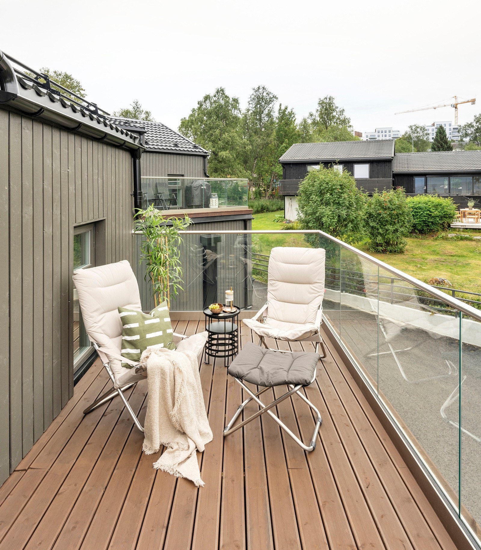 Hyggelig takterrasse på varme sommerdager Galleribilde