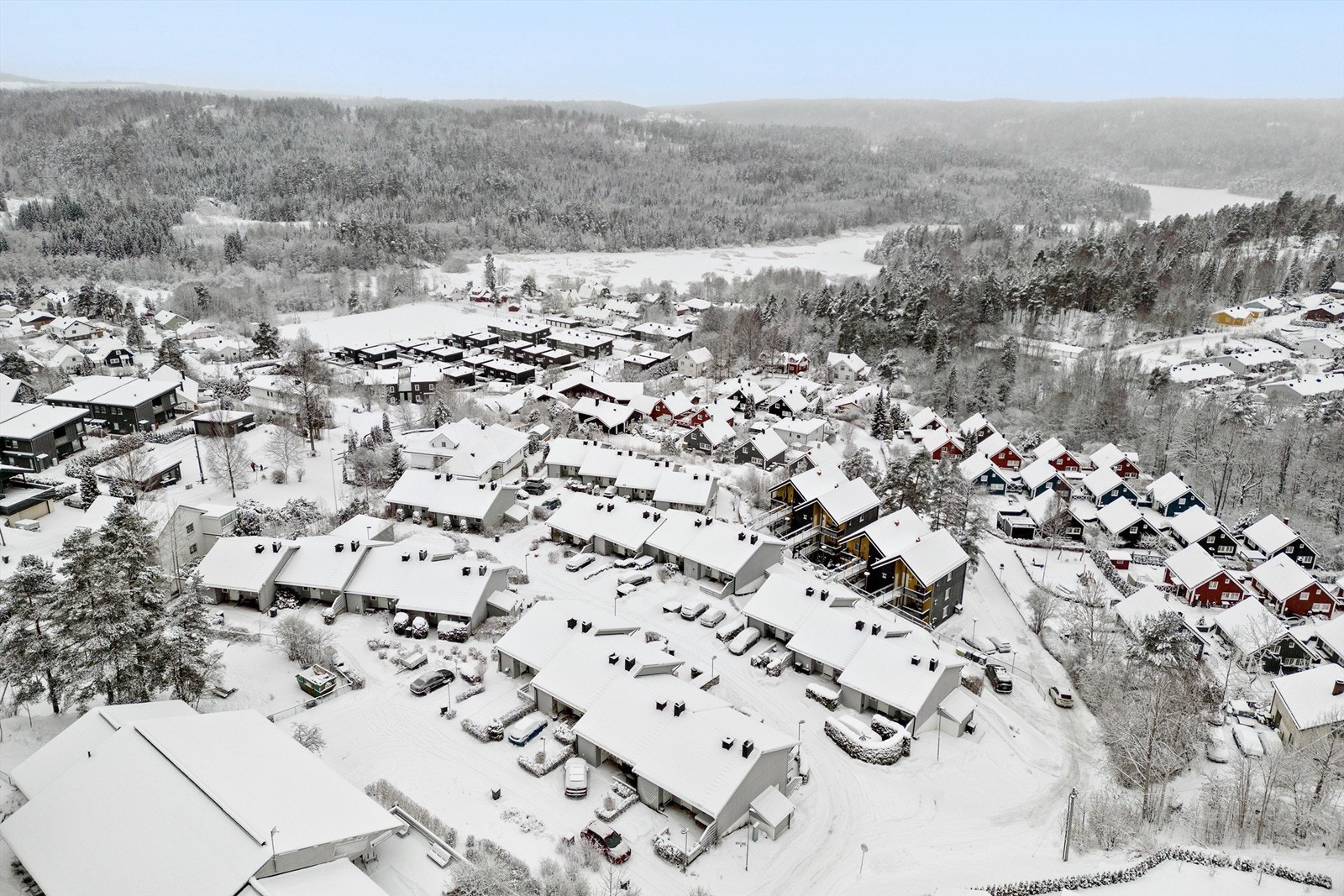 Kort vei til marka med flotte turmuligheter, sommer som vinter Galleribilde