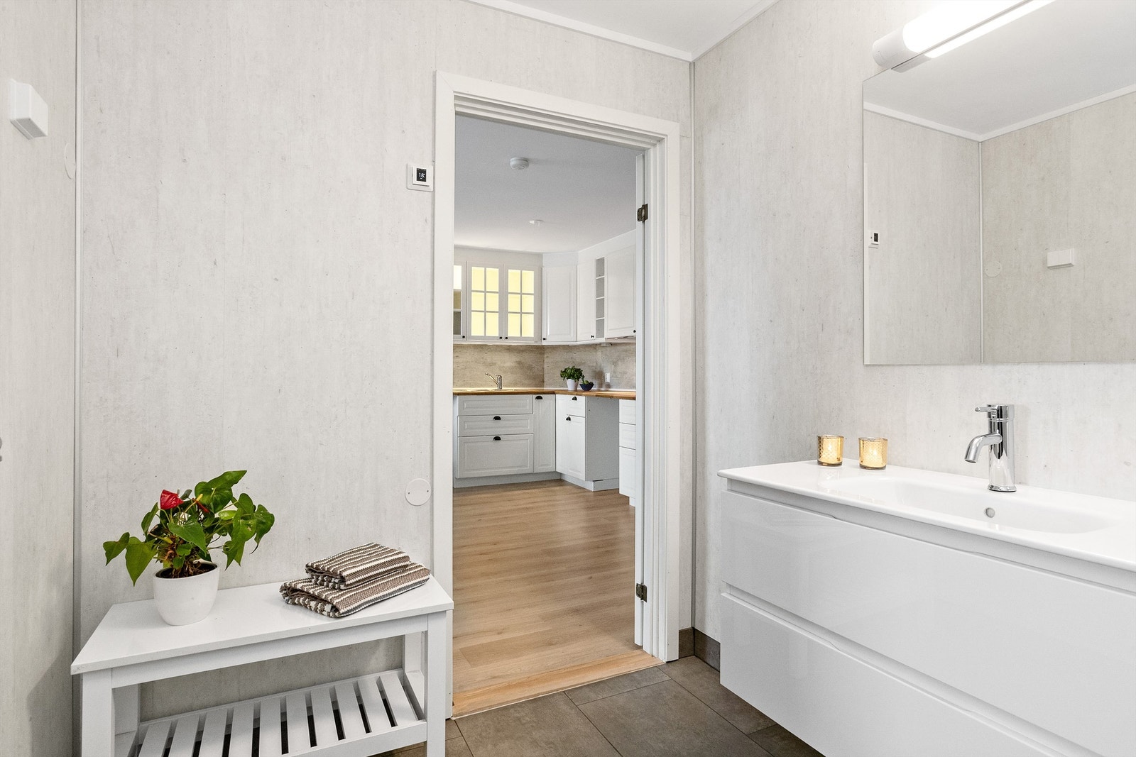 Badet ble rehabilitert i 2023, men har sluk fra byggeår Galleribilde