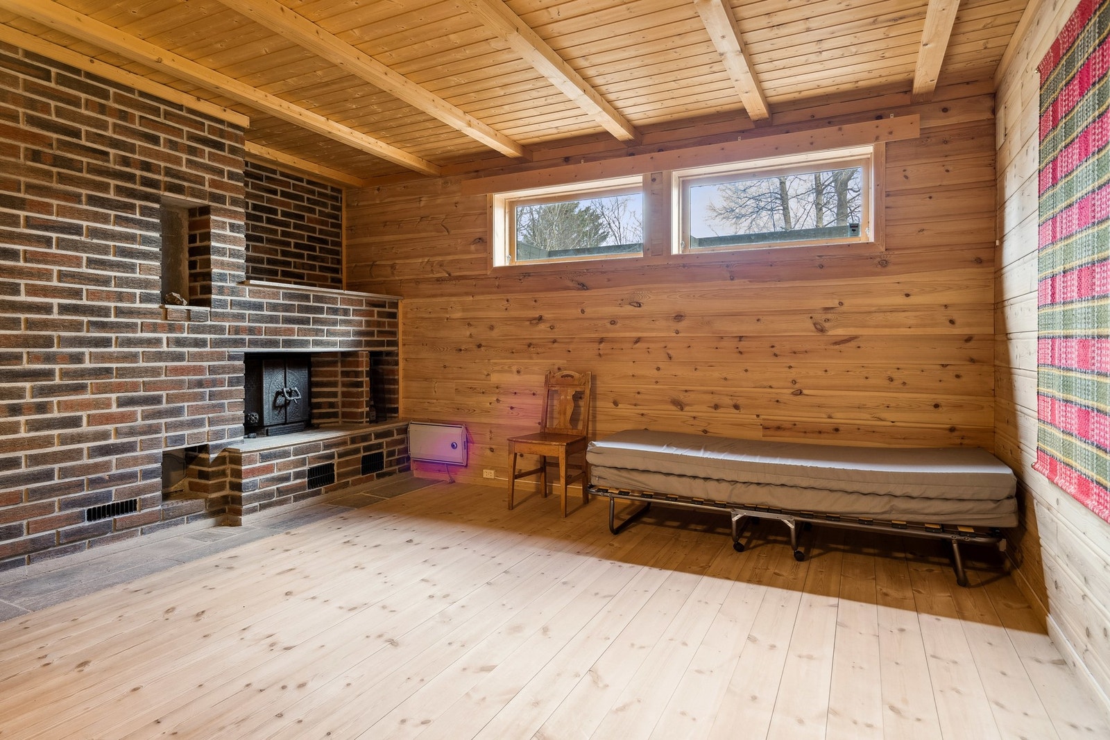 Kjellerstue med peis Galleribilde