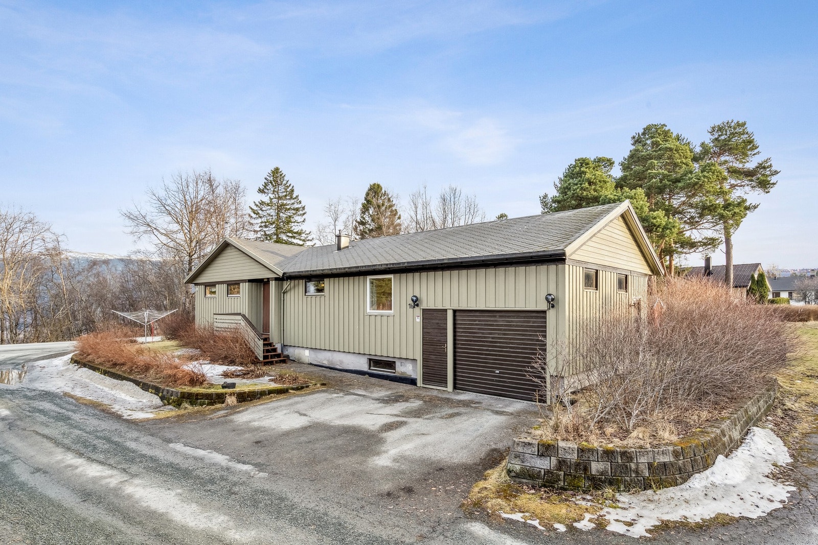 EiendomsMegler1 v/ Kjetil Sandmo har gleden av å presentere Eindrides veg 16! Galleribilde