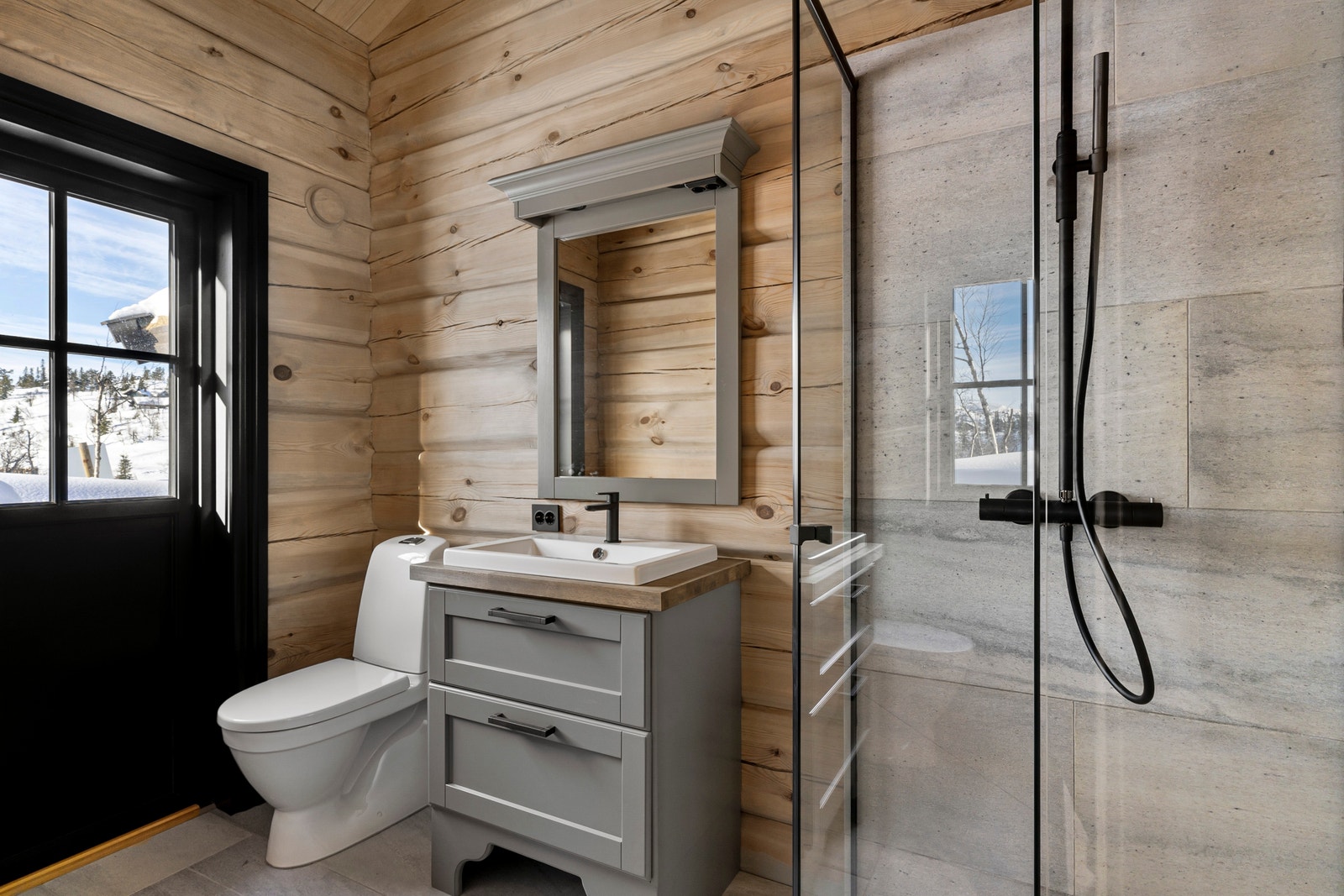 Badet som hører til master soverom. Galleribilde