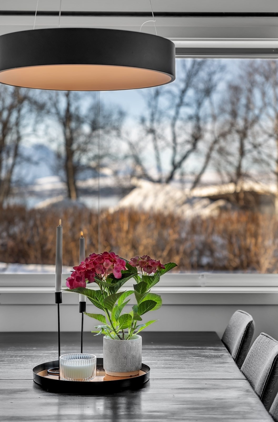 Flott utsikt til blant annet Kvaløyfjellene. Galleribilde