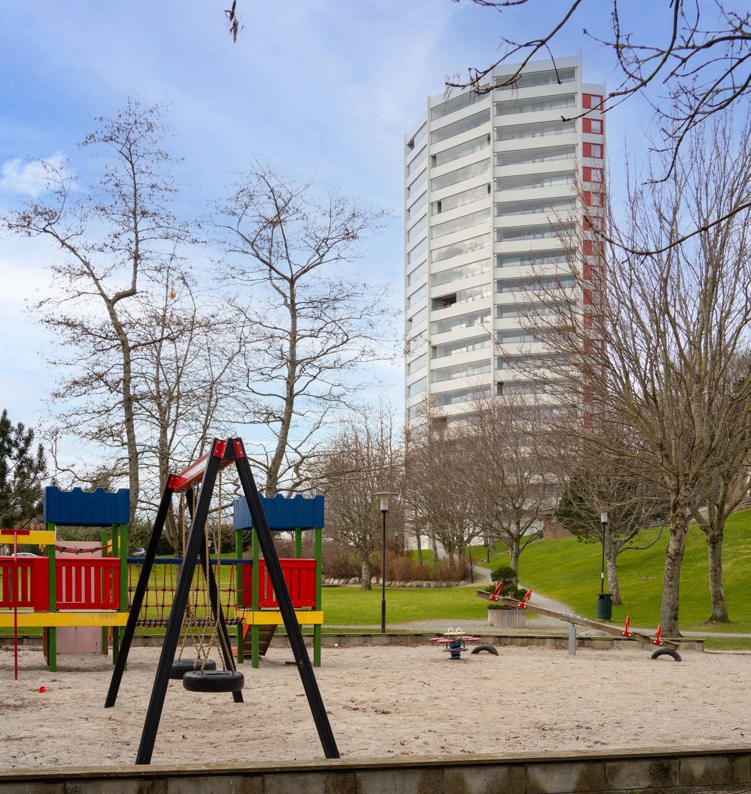 Fellesareal med lekeplass for de små. Galleribilde