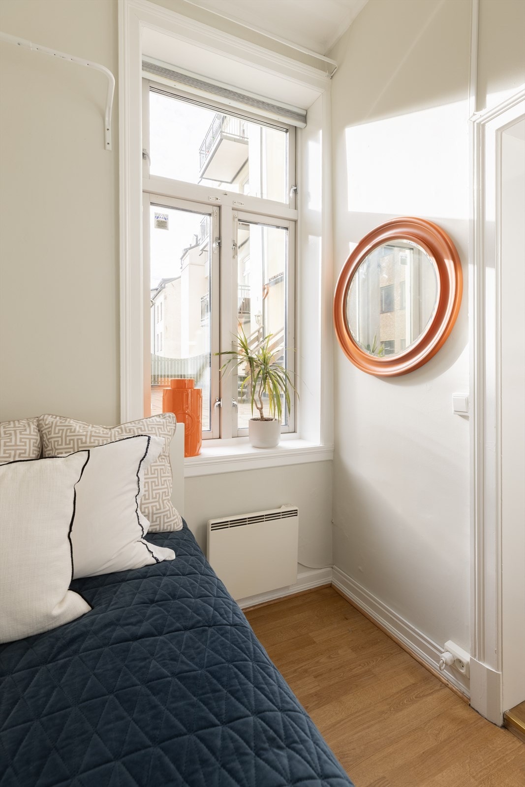 Soverom 2 passer ypperlig som barnerom, gjesterom eller kontor. Galleribilde