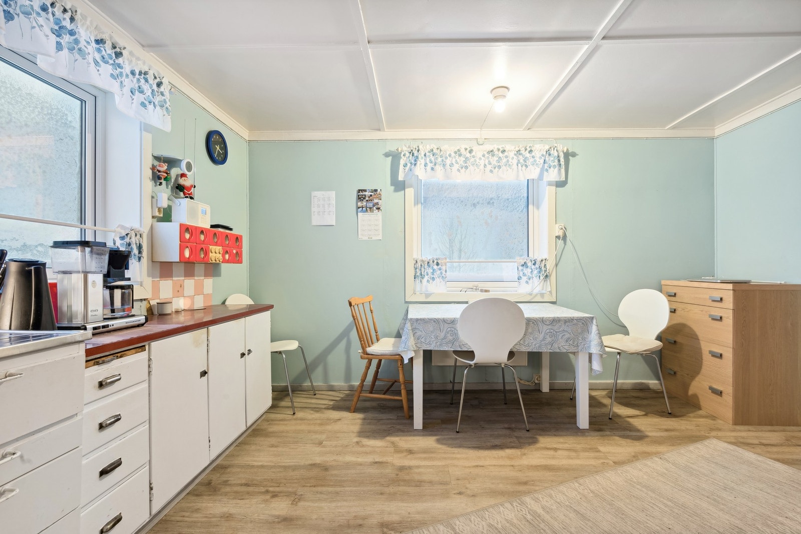 Koselig kjøkken med duse fager Galleribilde