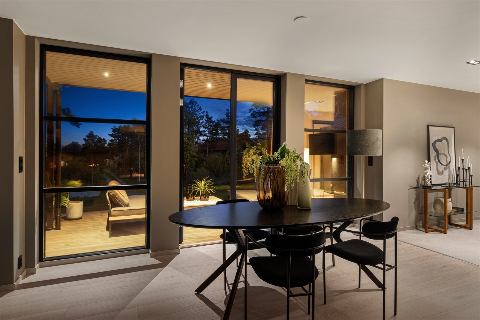 Spiseplassen kveld Galleribilde