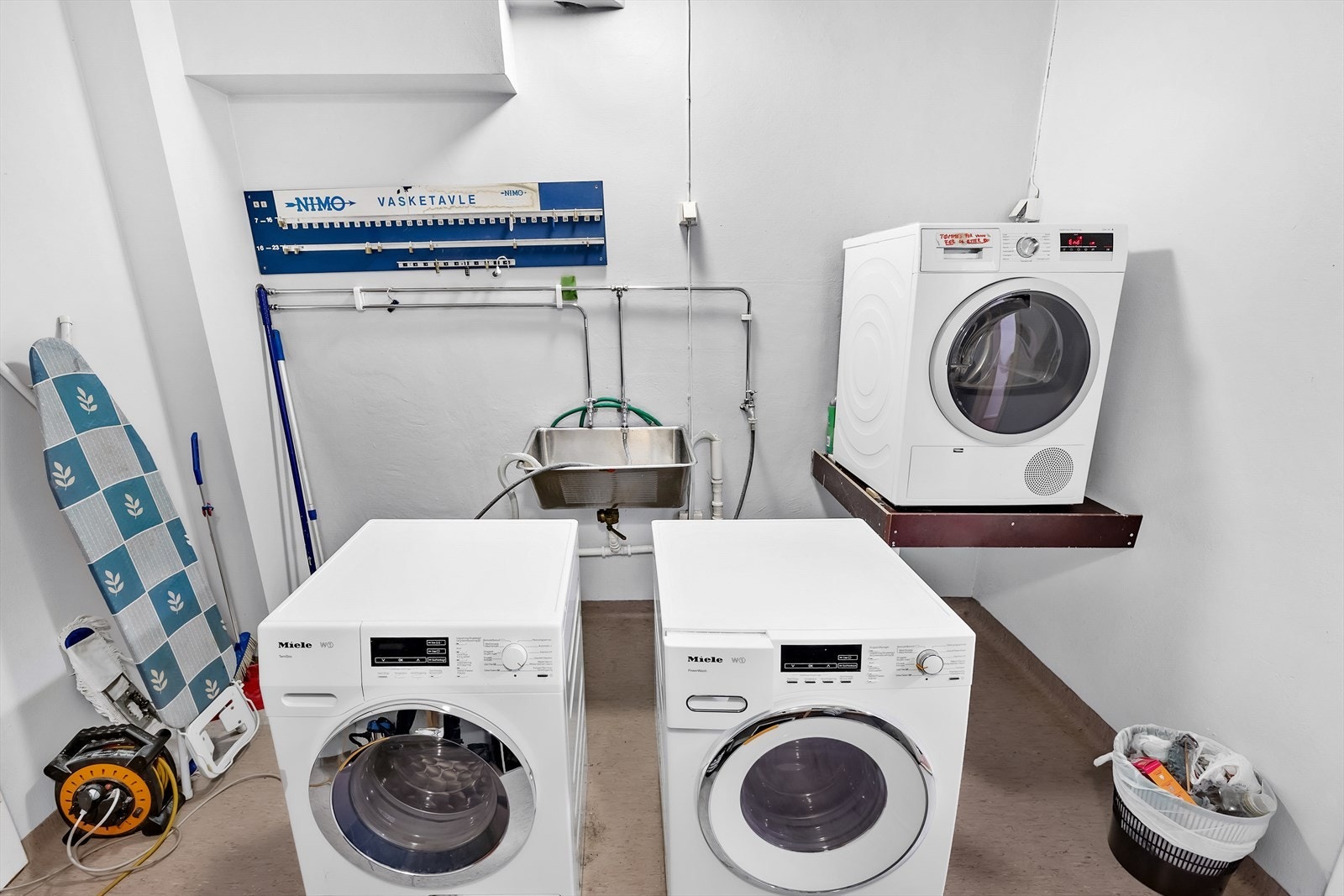 Fellesvaskeri på samme plan. Galleribilde
