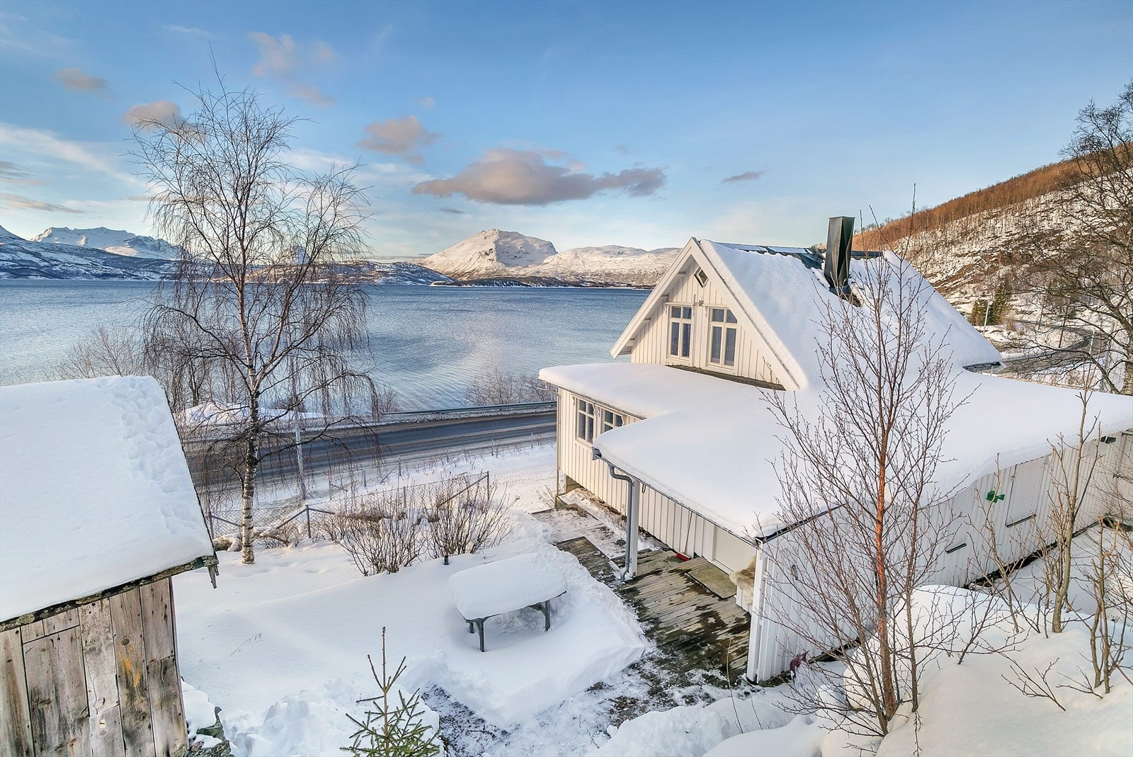 Kjelleren består av flere boder, som gir rikelig med lagringsplass. Galleribilde