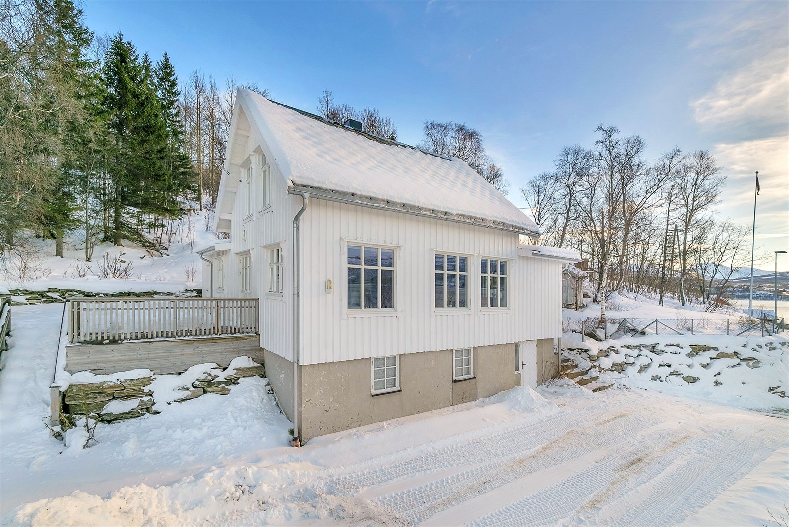 Velholdt enebolig som har blitt jevnlig vedlikeholdt gjennom årene. Galleribilde