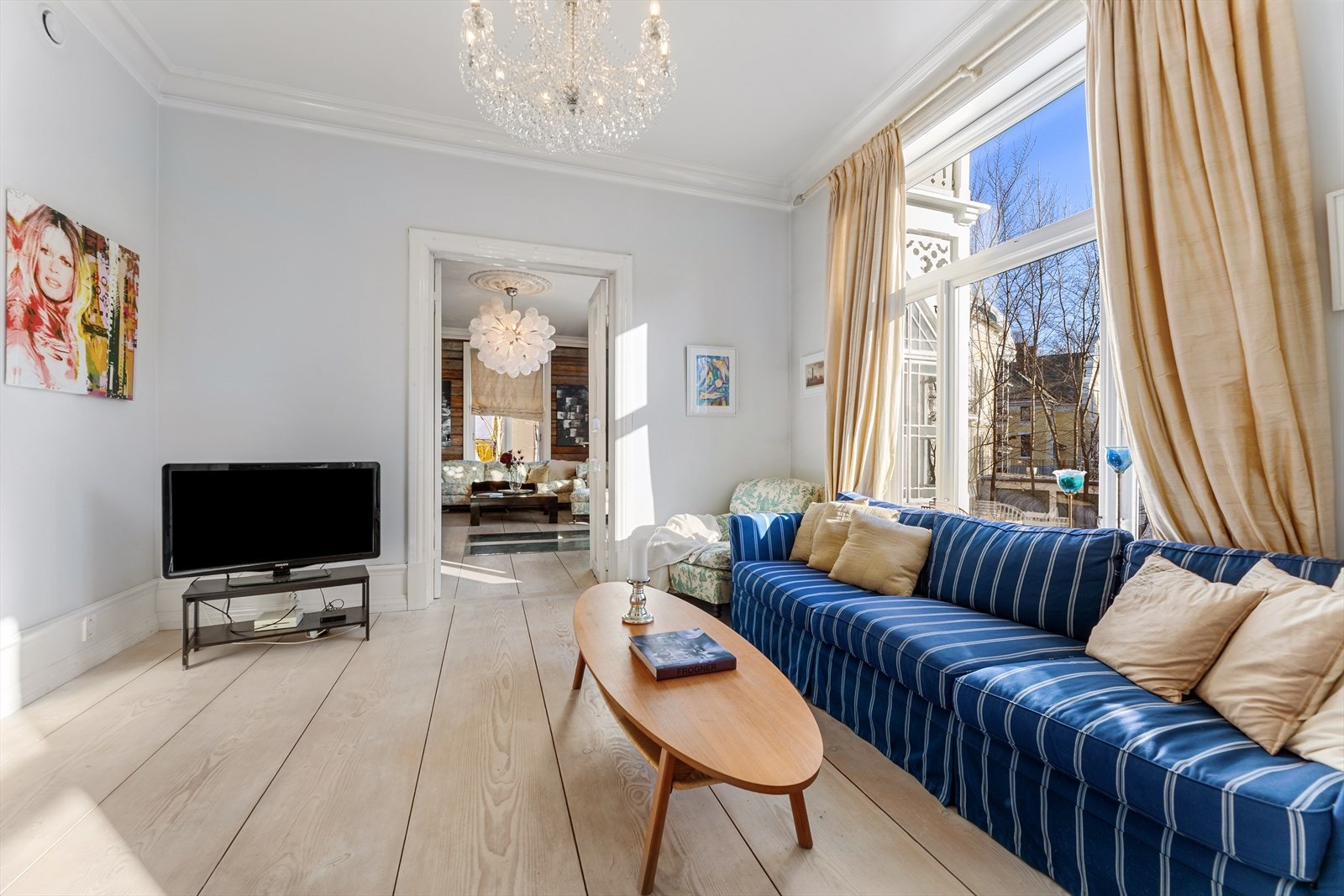 3 herskapelige stuer på rad. Galleribilde