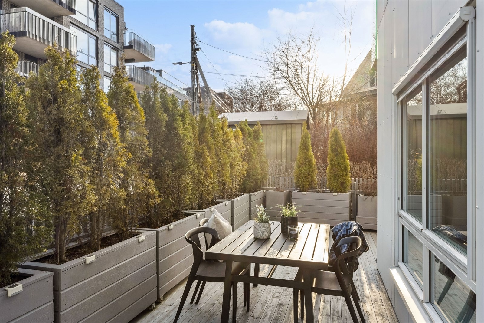 Her ligger du svært solrikt til og ikke minst skjermet og rolig. Galleribilde