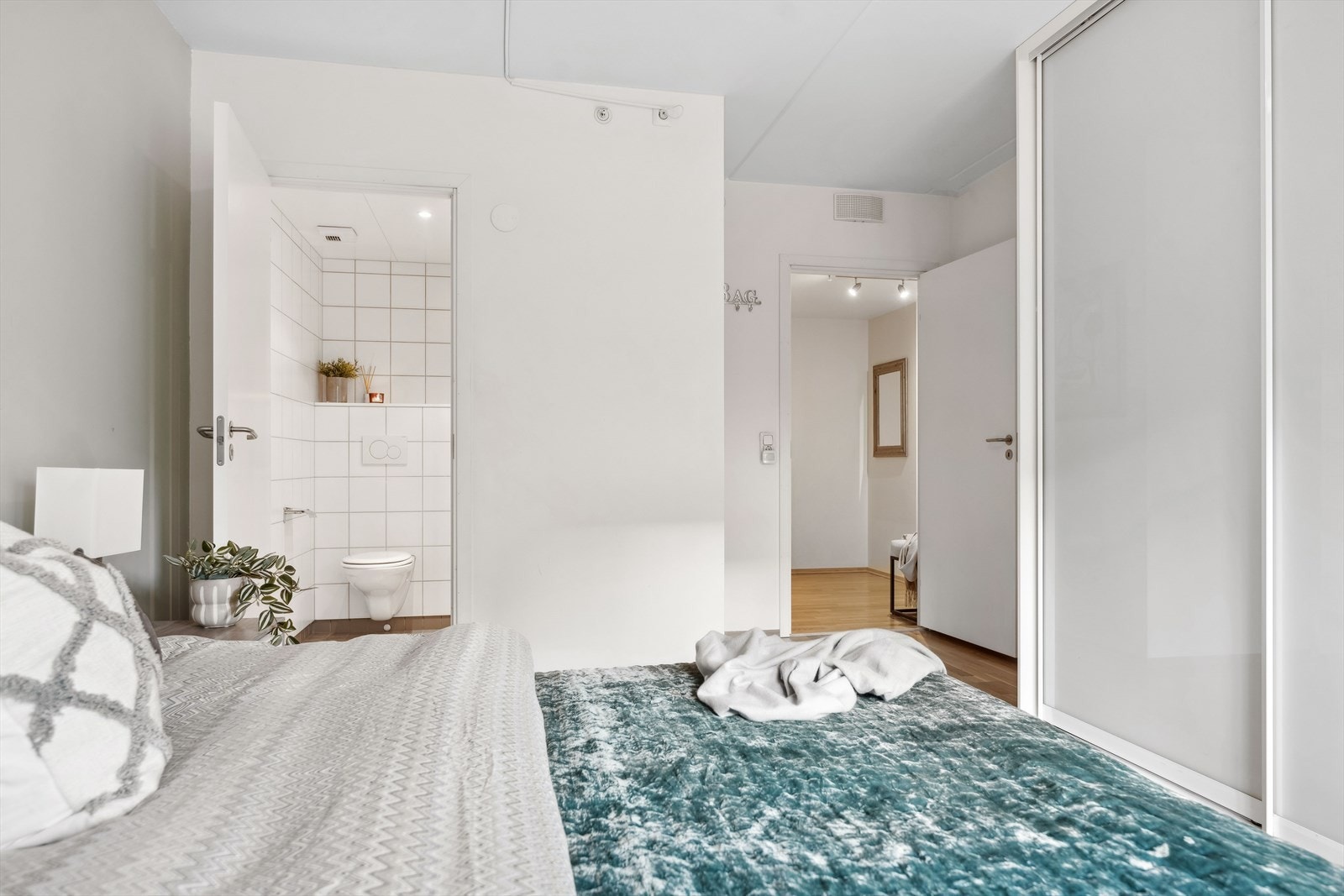Hovedsoverommet har tilgang til eget bad. Galleribilde