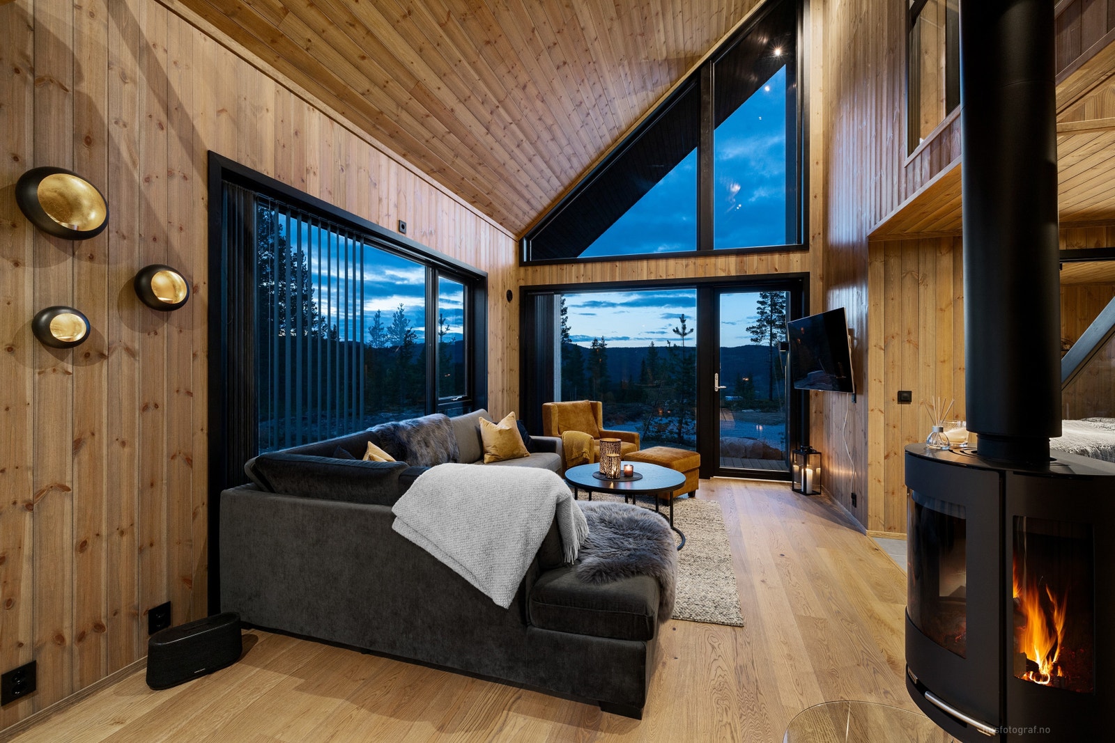 Legg merke til den gode takhøyden. Hele 6 meter på det høyeste Galleribilde