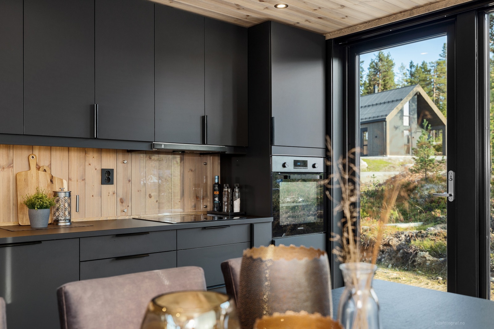 Aubo Kjøkken – Unik Onyx Grå / Sort Galleribilde