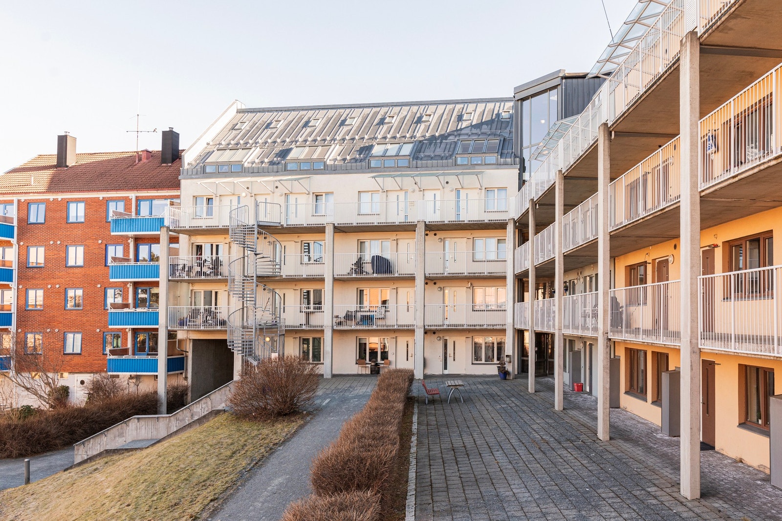 Fra leiligheten er det kun 300 meter til Solsiden. Galleribilde