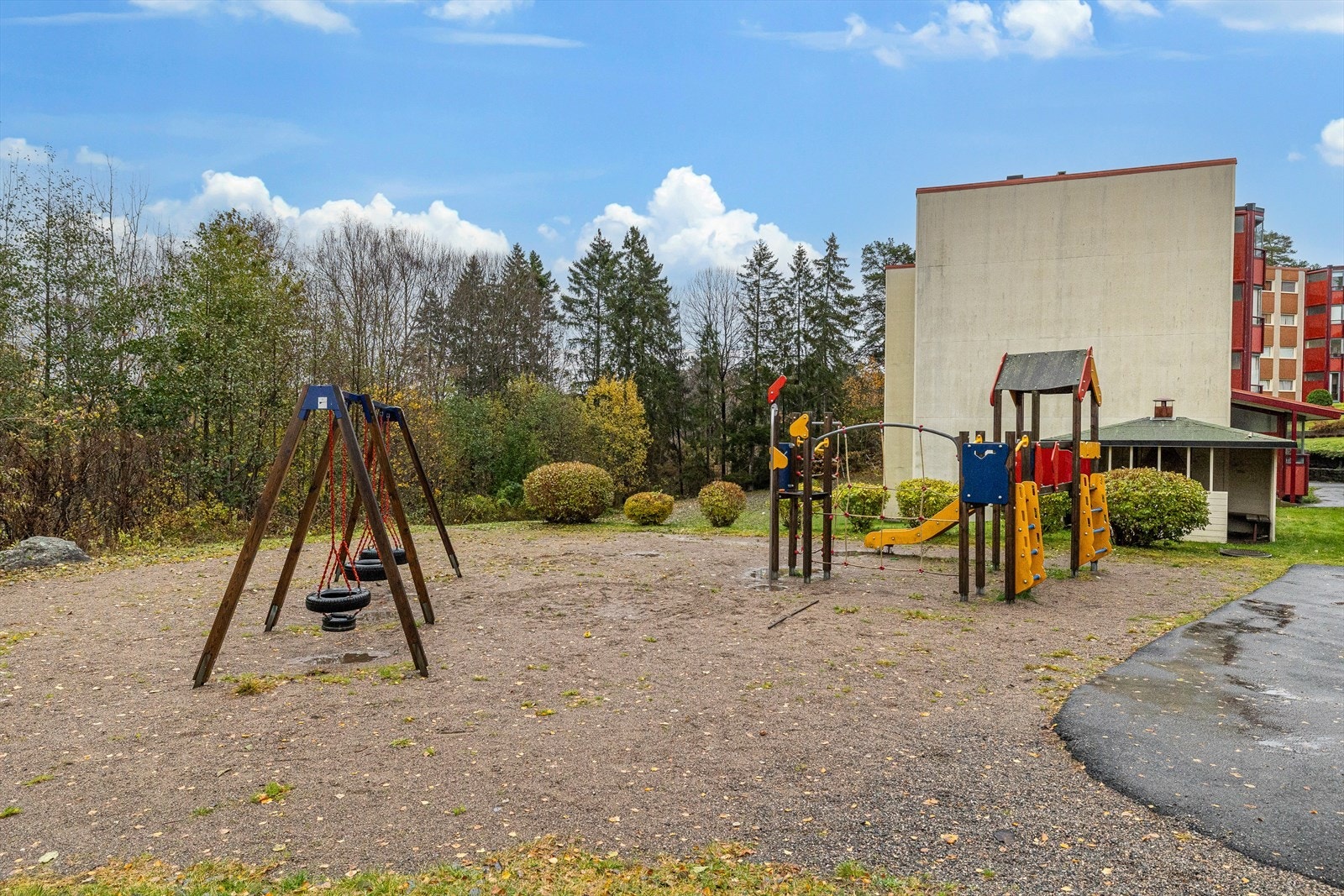 I området er det flere opparbeidede lekeplasser. Galleribilde