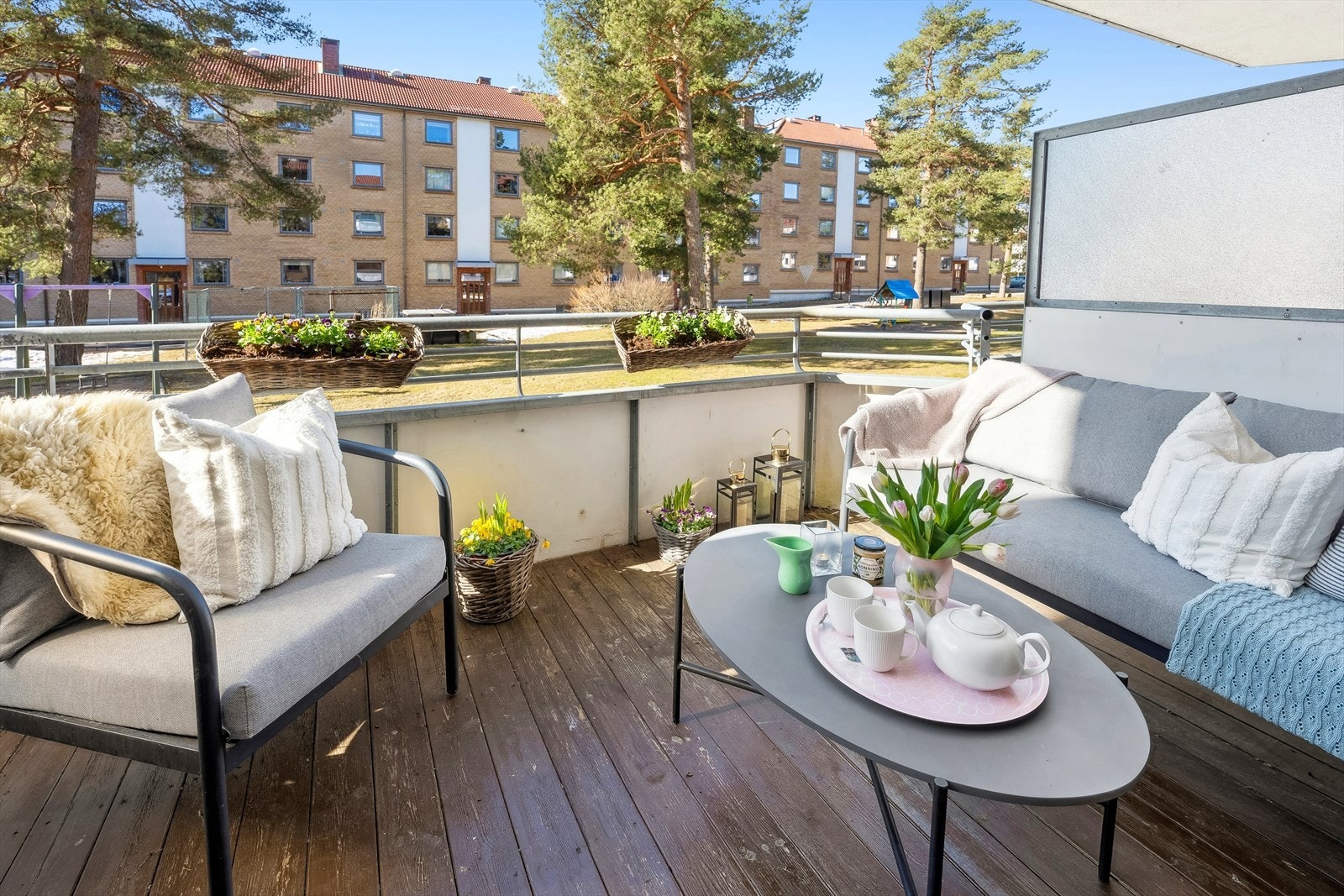 Godt med plass til sittegruppe. Galleribilde