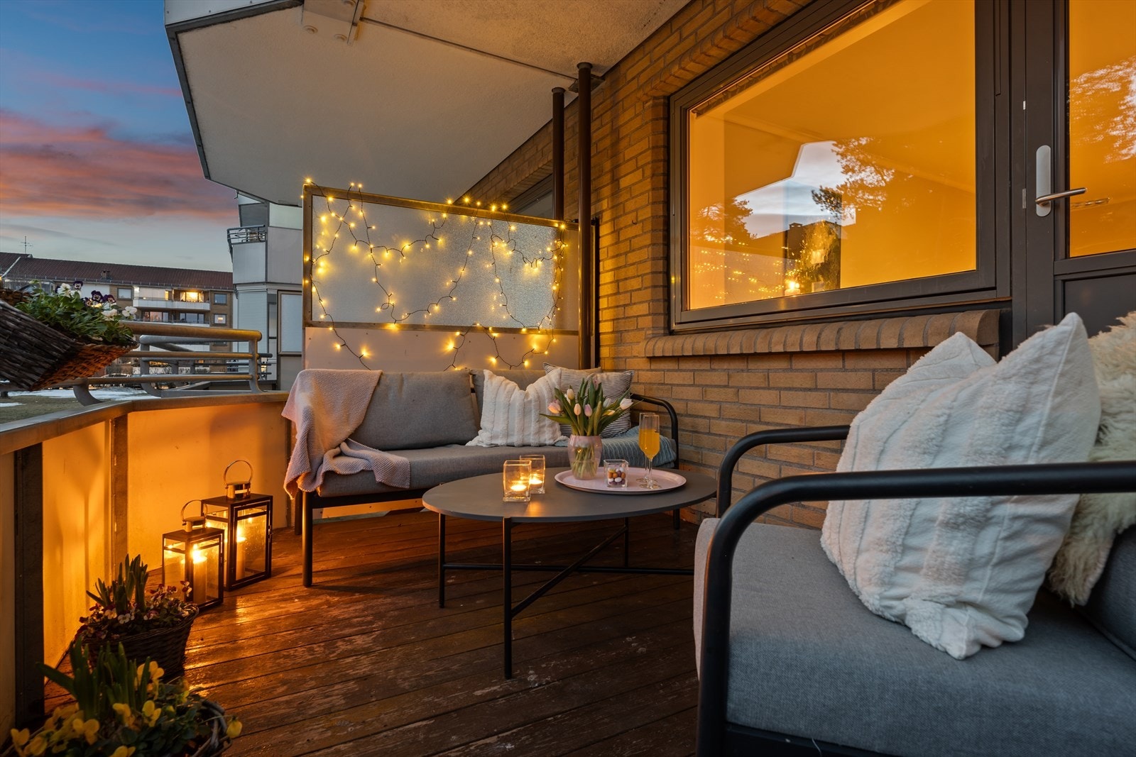 Her har du på sommerstid sol til sent på kvelden. Galleribilde