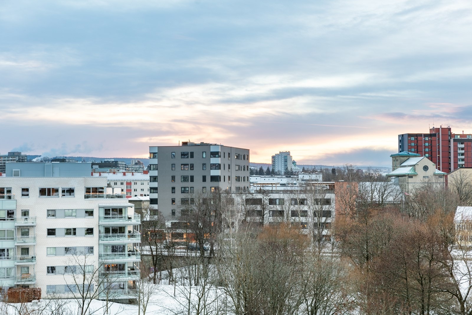Flott utsikt mot Torshov nedover Akerselva Galleribilde
