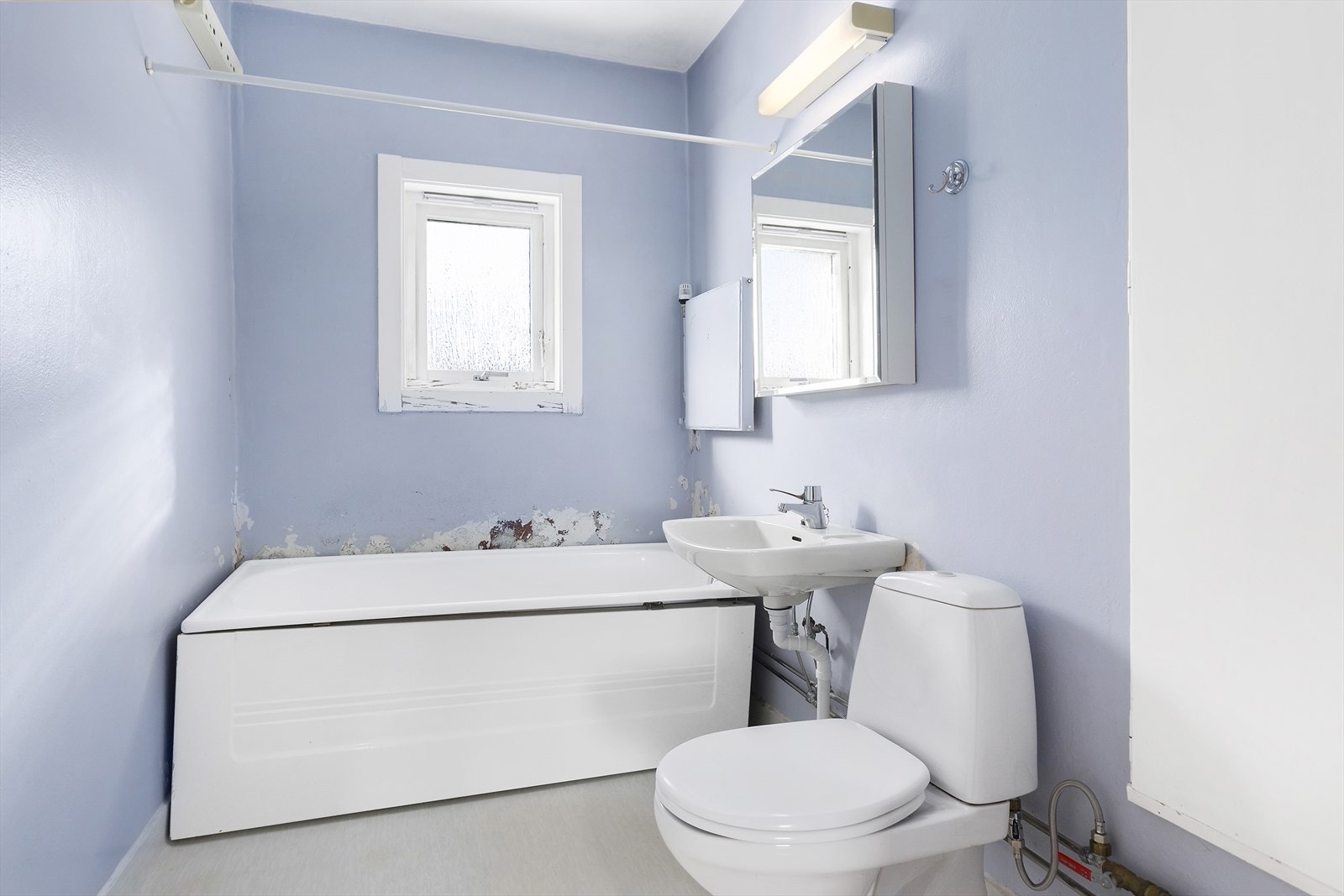 Badet er av god størrelse. Her er mulighetene mange. Galleribilde