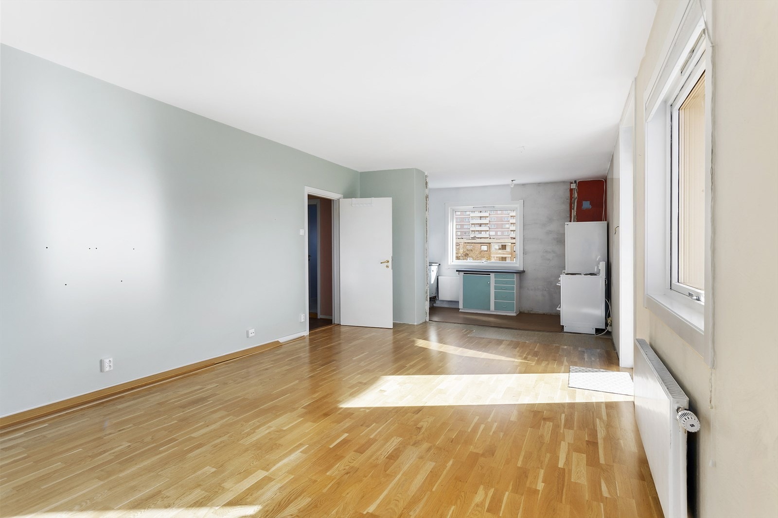 Åpen stue- og kjøkkenløsning med mange muligheter. Galleribilde