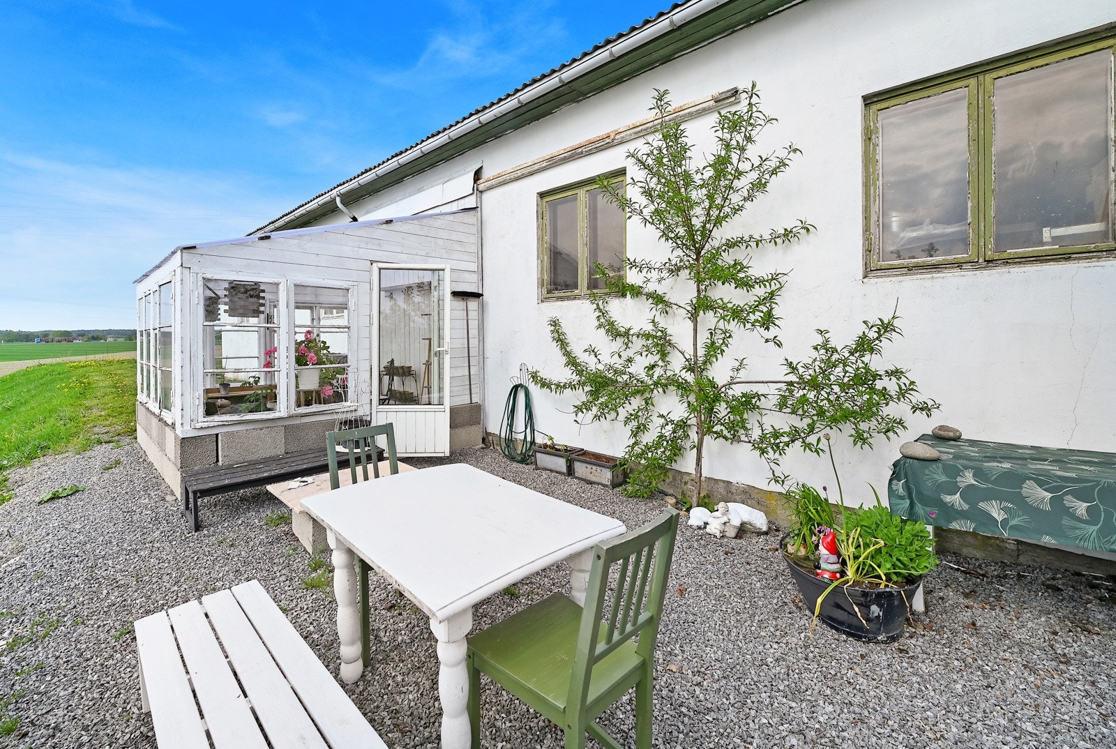 Det er laget til flere solrike uteplasser. Galleribilde