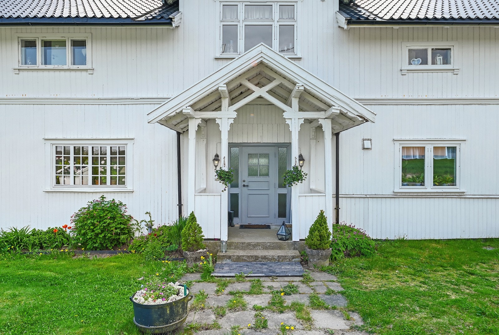 Fint inngangsparti Galleribilde