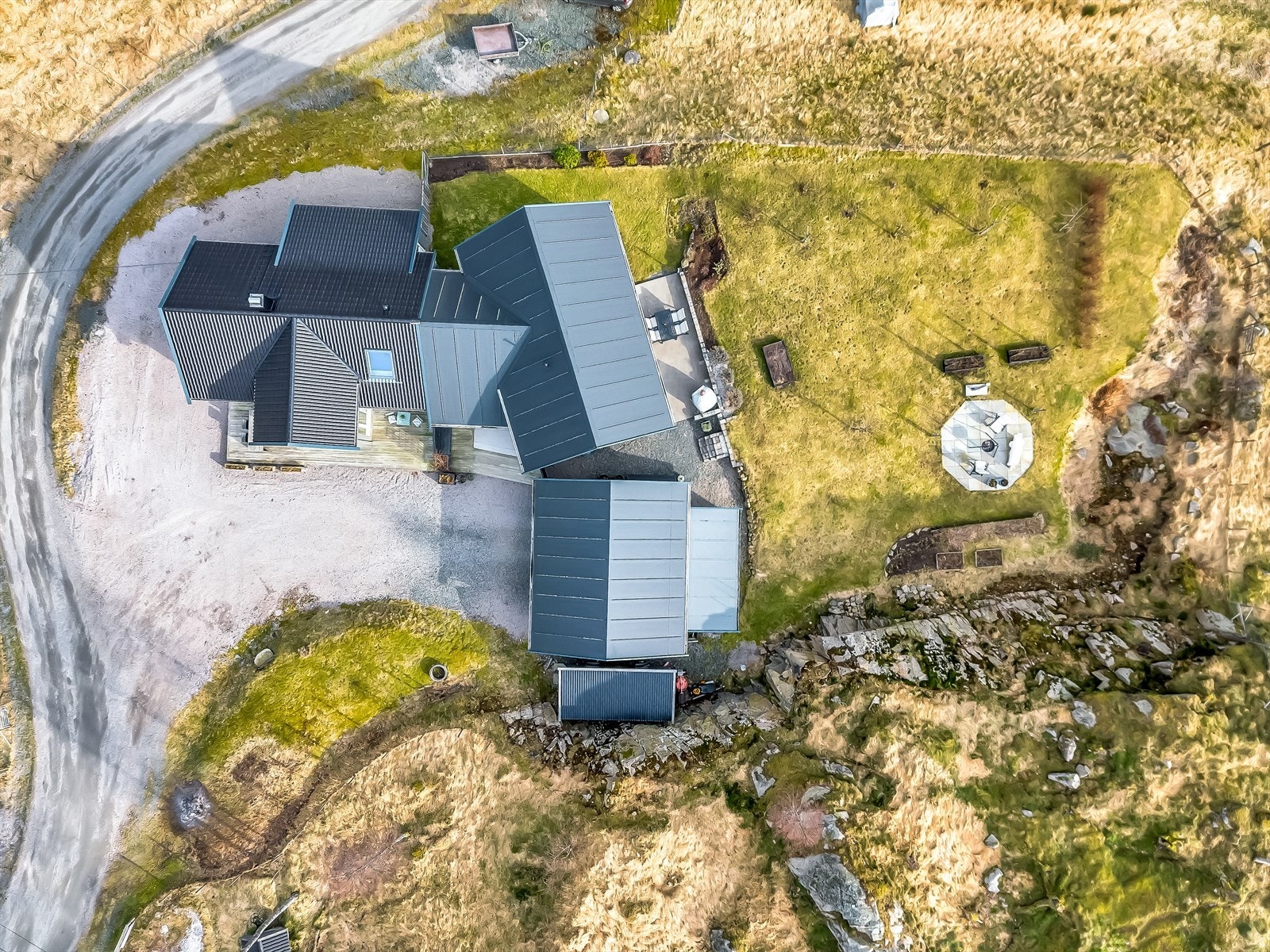 Eiendommens bebyggelse sett i fugleperspektiv. Galleribilde