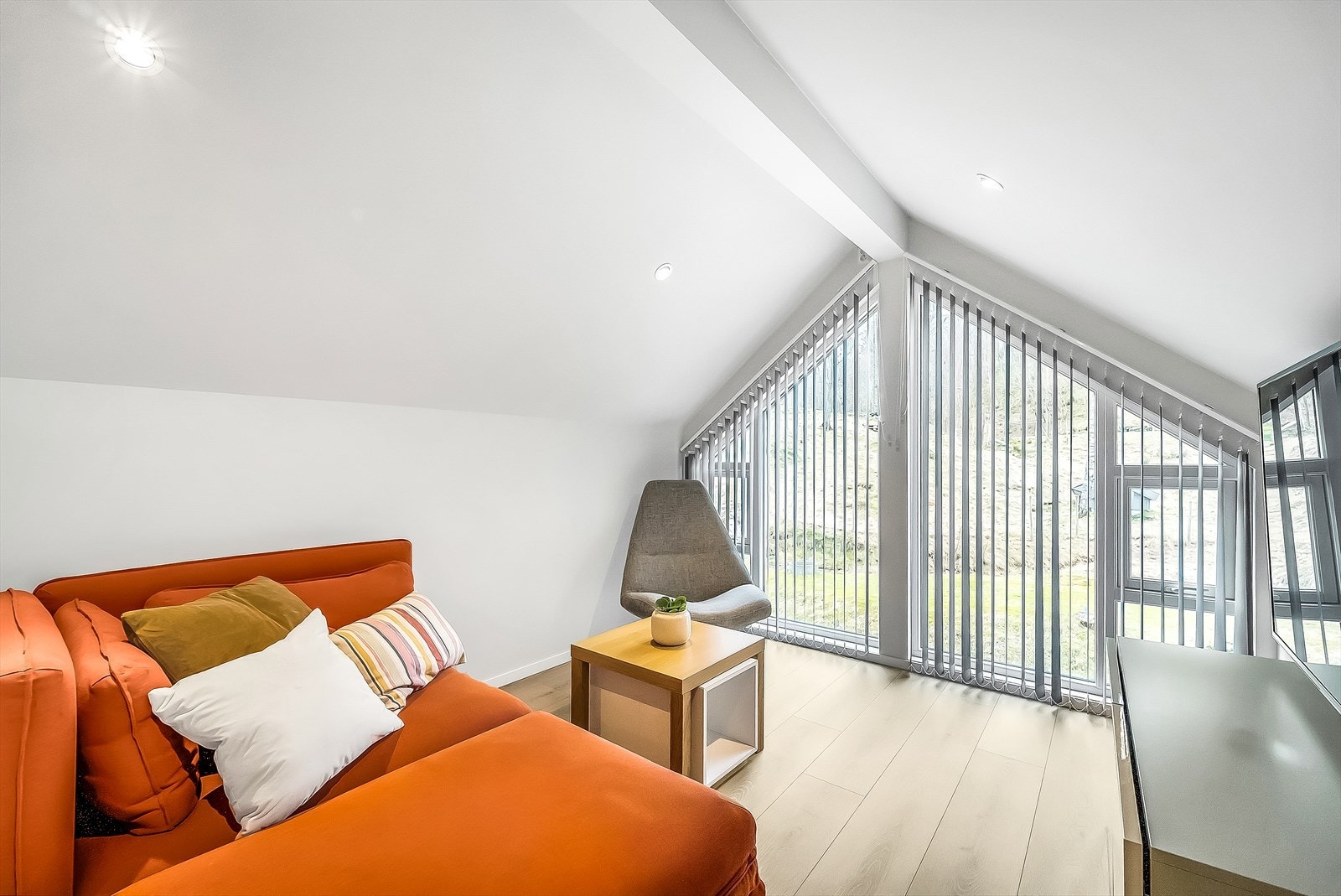 Loftstue i hybeldelen. Galleribilde