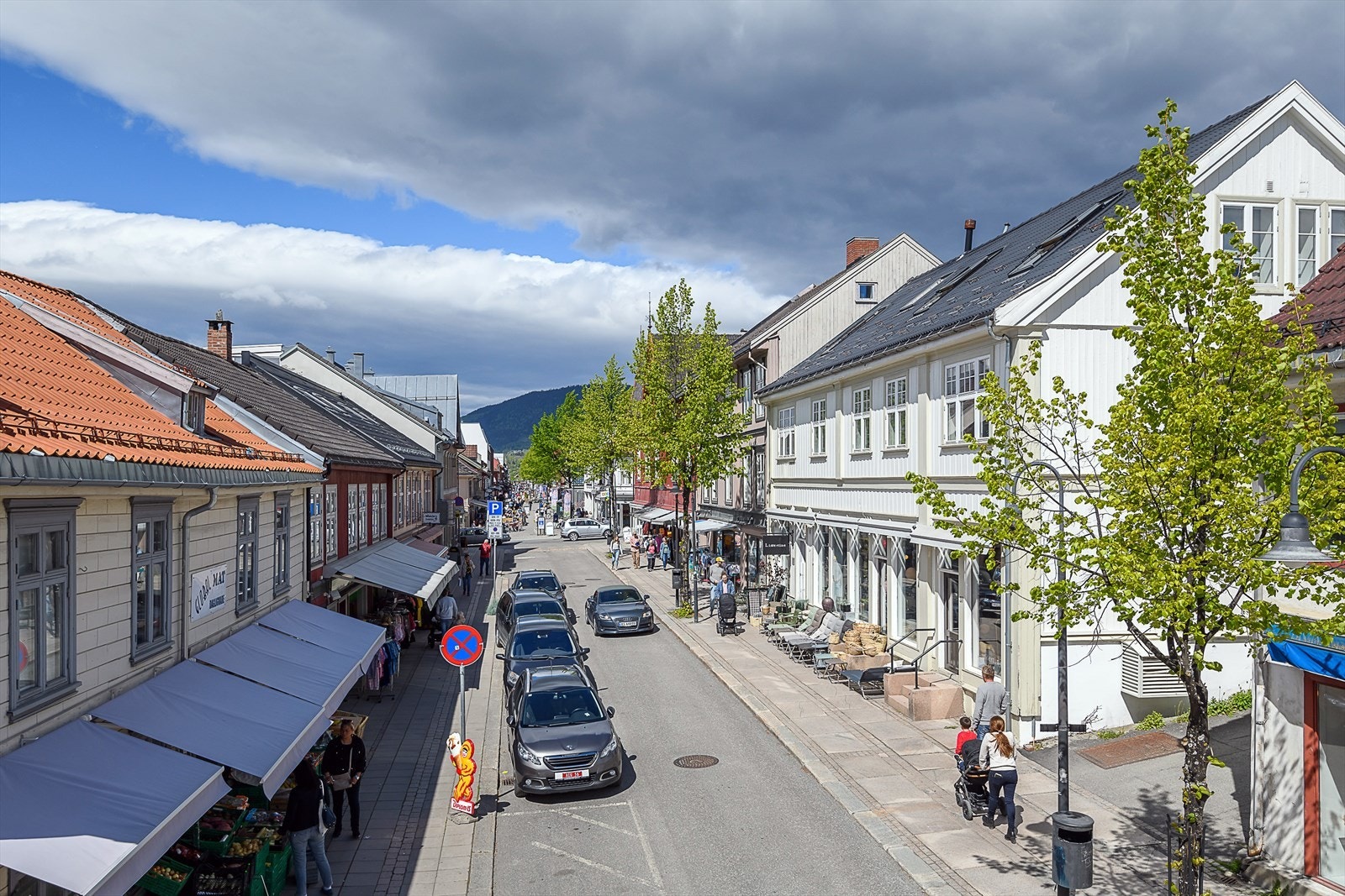Leiligheten ligger midt i Lillehammer sentrum med gangavstand til "alt"! Galleribilde