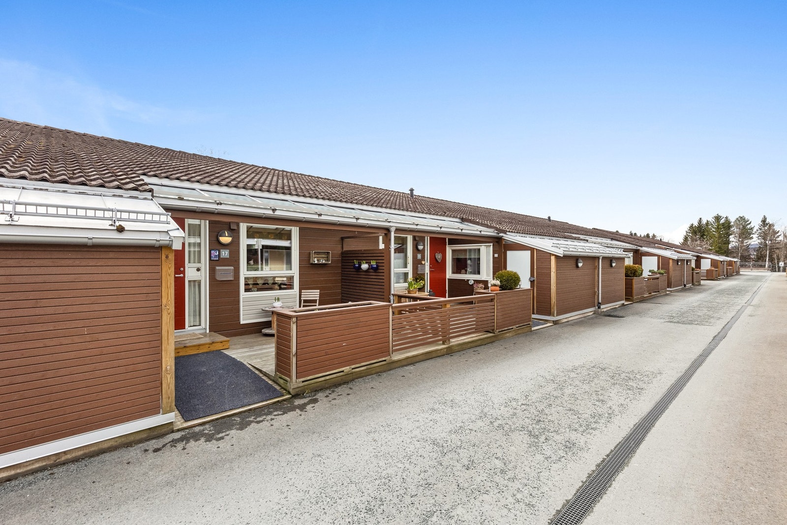 Boligen har en flott beliggenhet på enden av rekken. Galleribilde