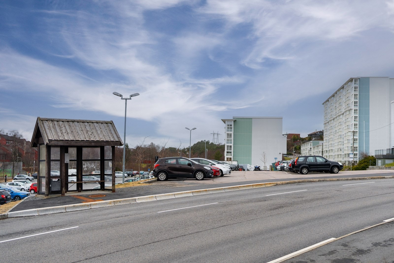 Bussforbindelse like utenfor døren. Galleribilde