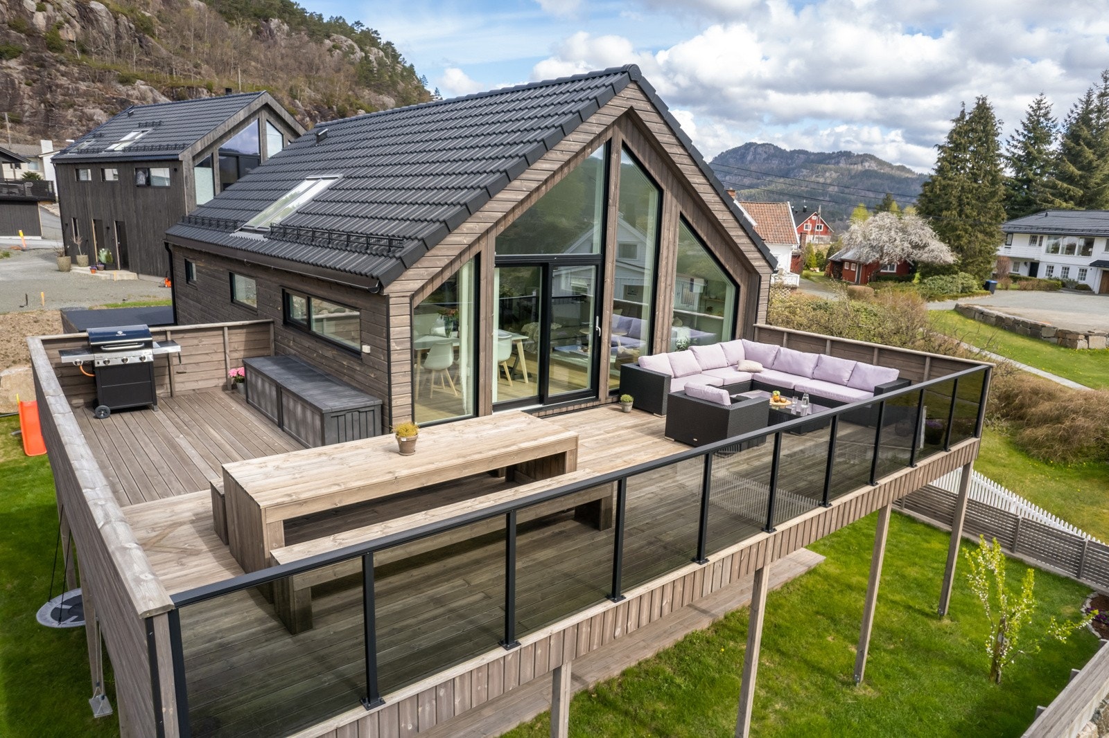 Stor veranda med gode sol- og utsiktsforhold. Galleribilde