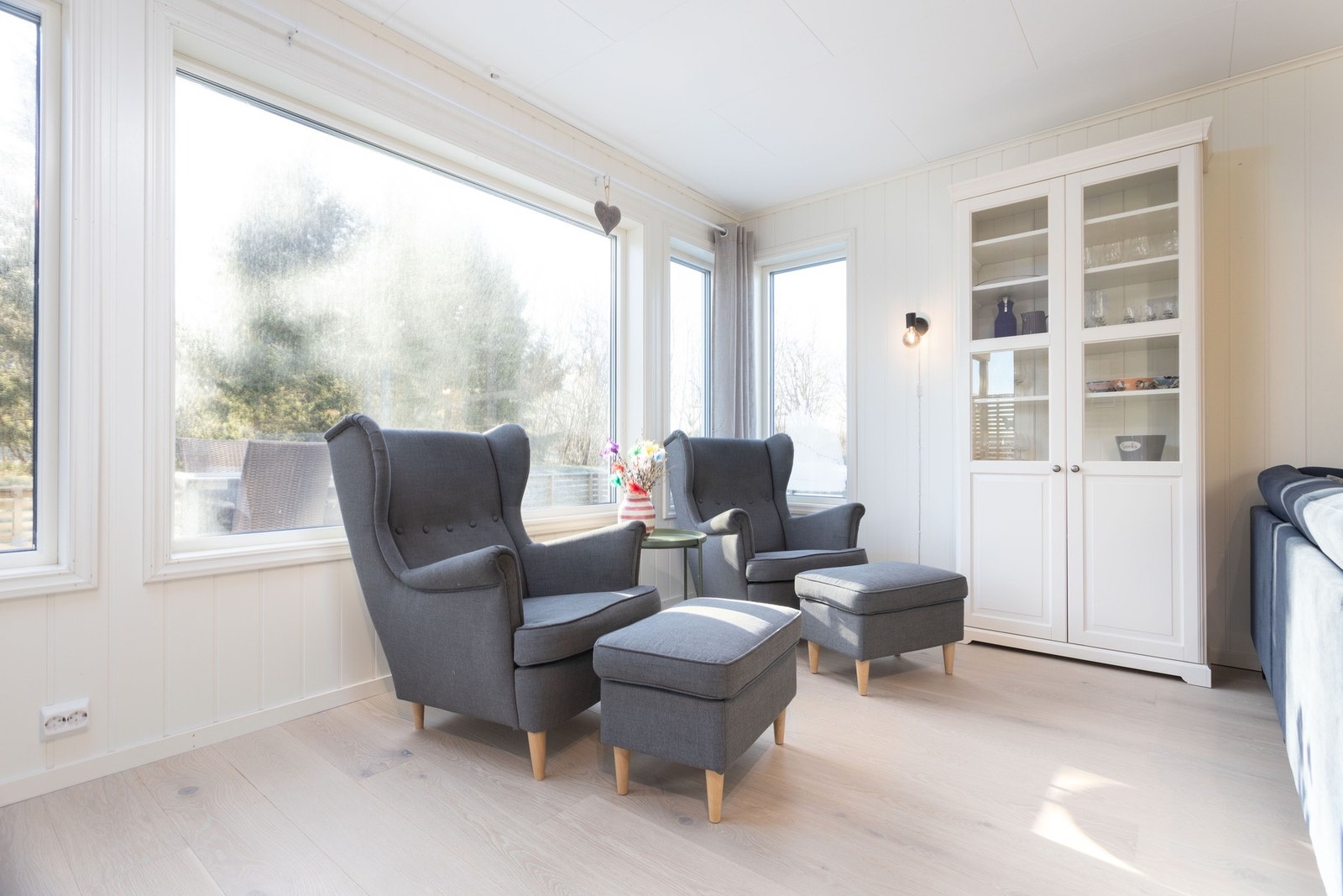 Stuen kan møbleres med spisestue, sofagruppe og lesekrok Galleribilde