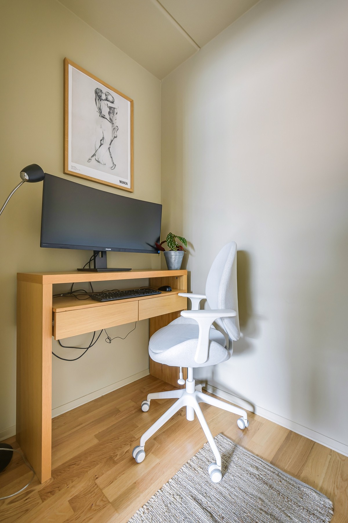 Boden kan anvendes som et kontor eller walk-in closet. Galleribilde