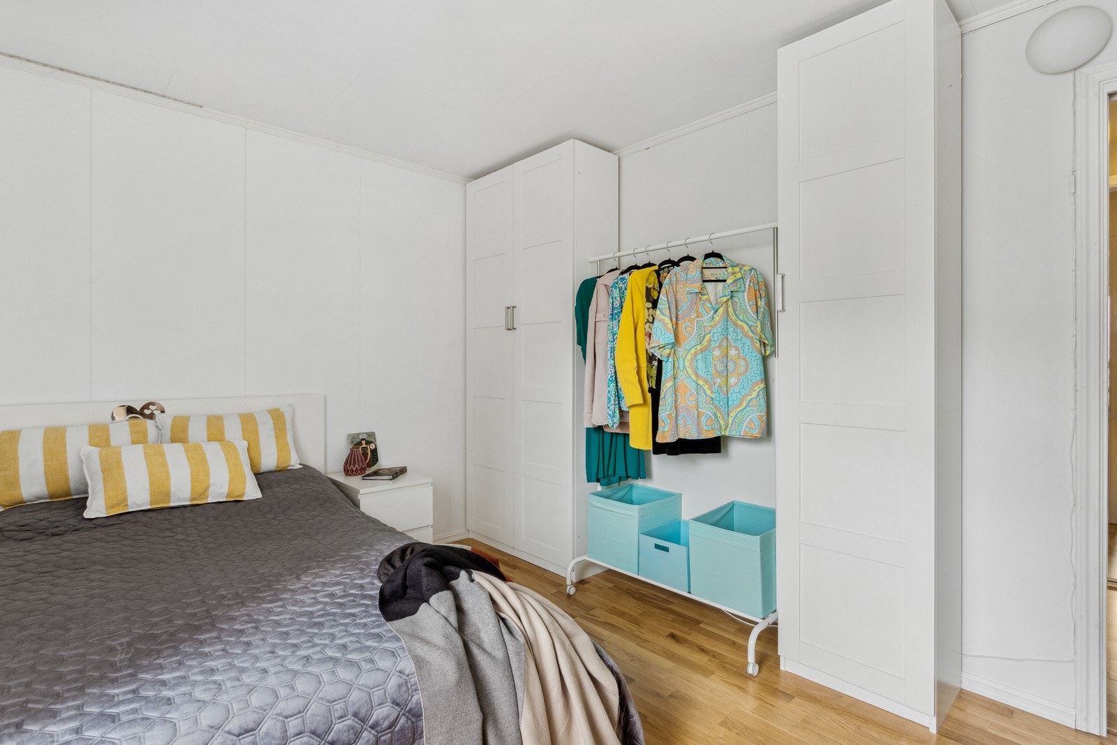 Her er god plass til garderobe etter behov og ønske. Galleribilde