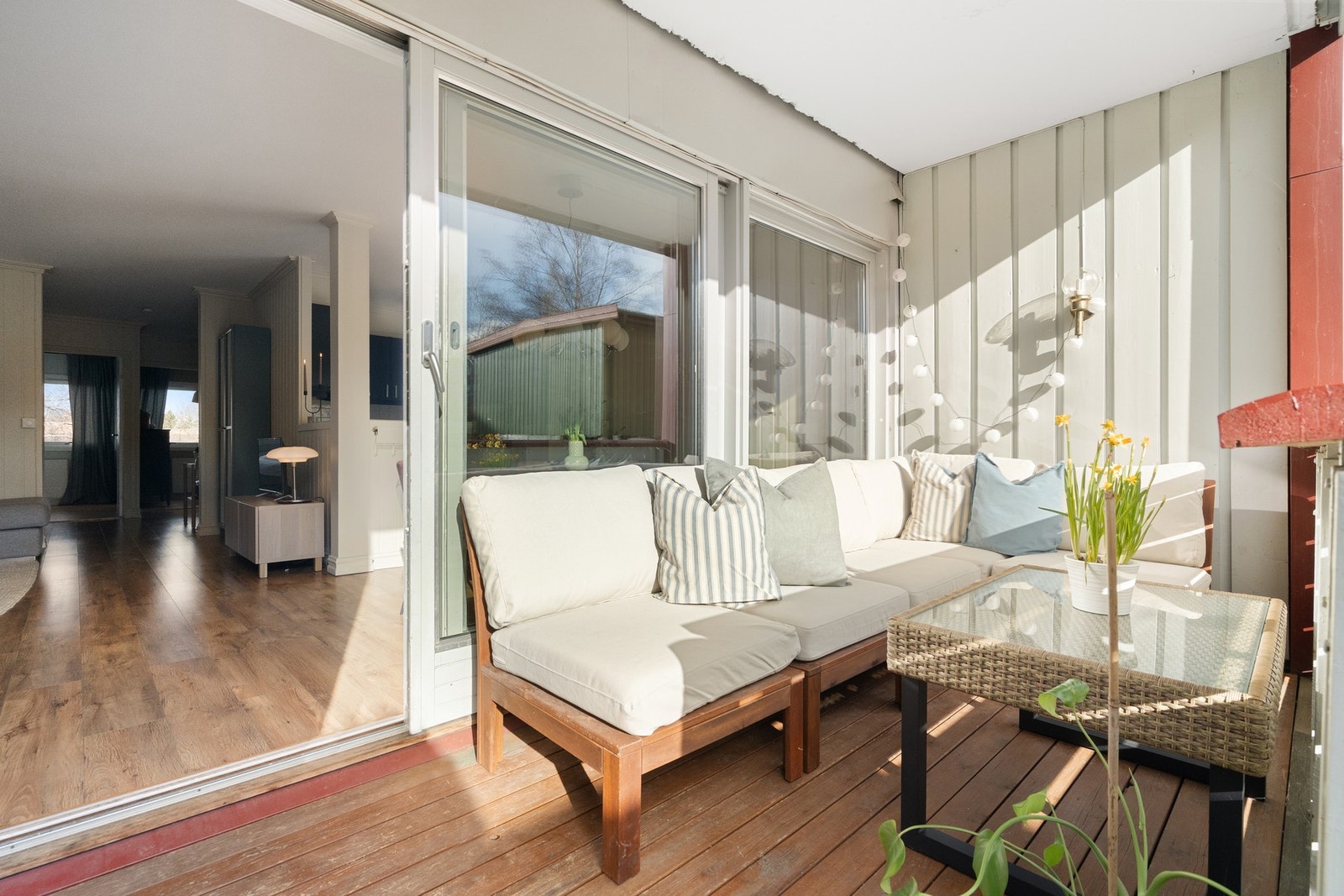 Med utgang fra stue har man tilgang til en flott sørvendt balkong. Galleribilde