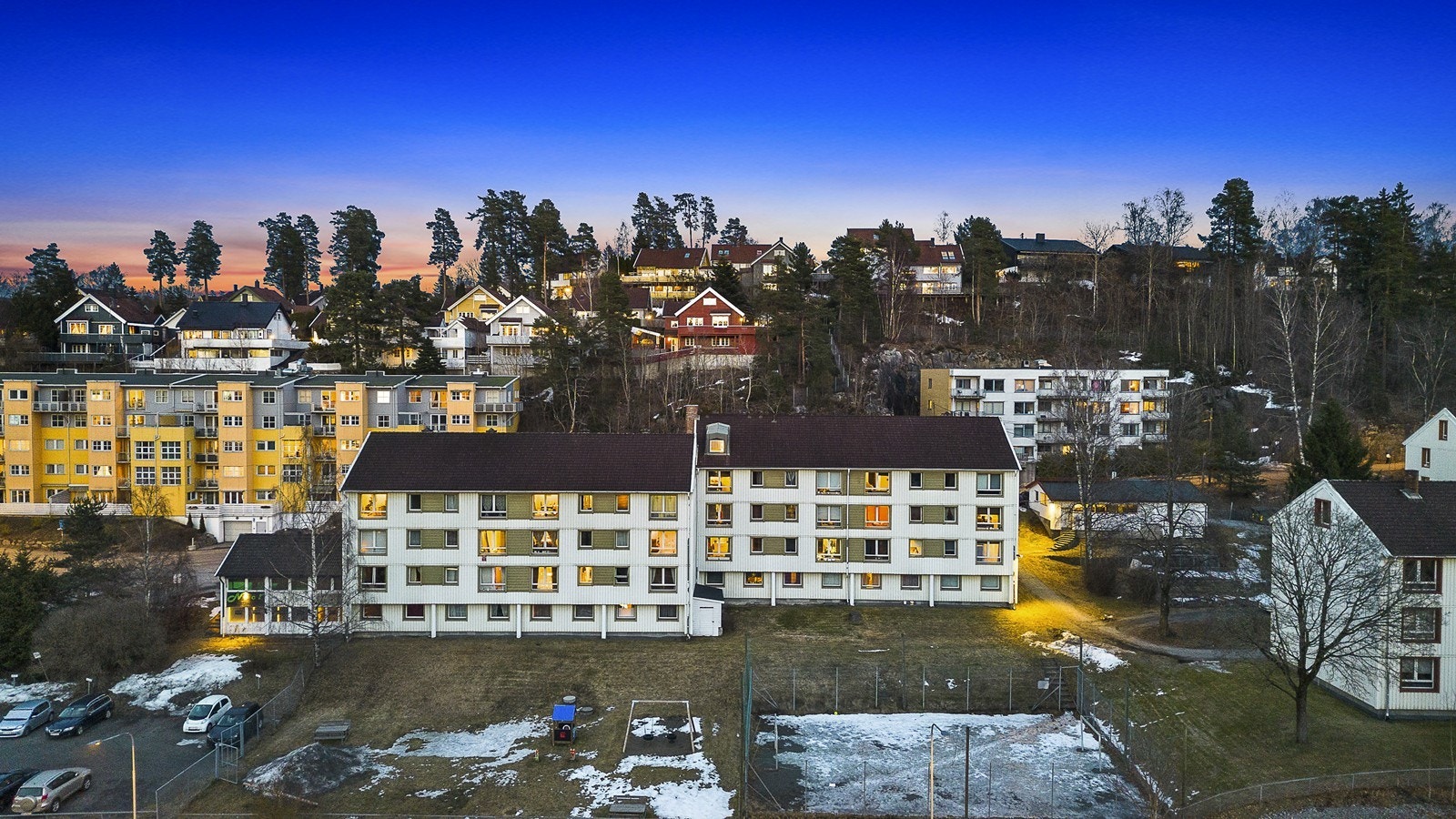 Velkommen til Hauketoveien 3A, en fin loftsleilighet med sentral beliggenhet. Galleribilde