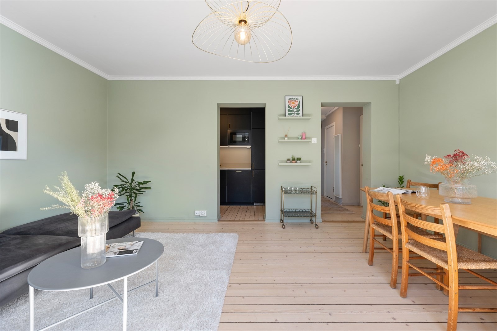 Leiligheten er gjennomgående og har praktisk planløsning med fin størrelse på rommene. Galleribilde