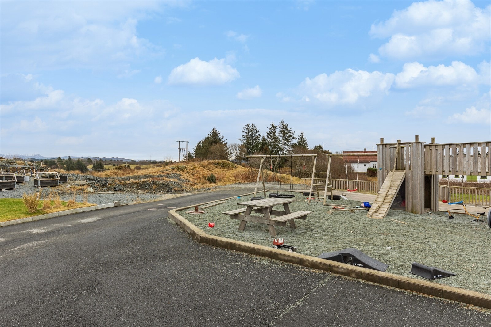 Lekeplass for de minste i boligfeltet Galleribilde