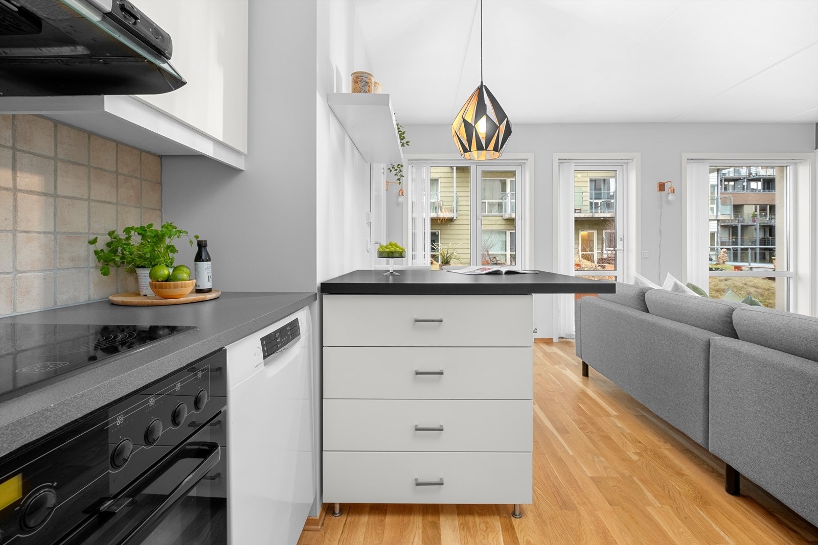 Kjøkkenet har fått tilstandsgrad 1 av takstmann og fremstår i pen stand. Galleribilde