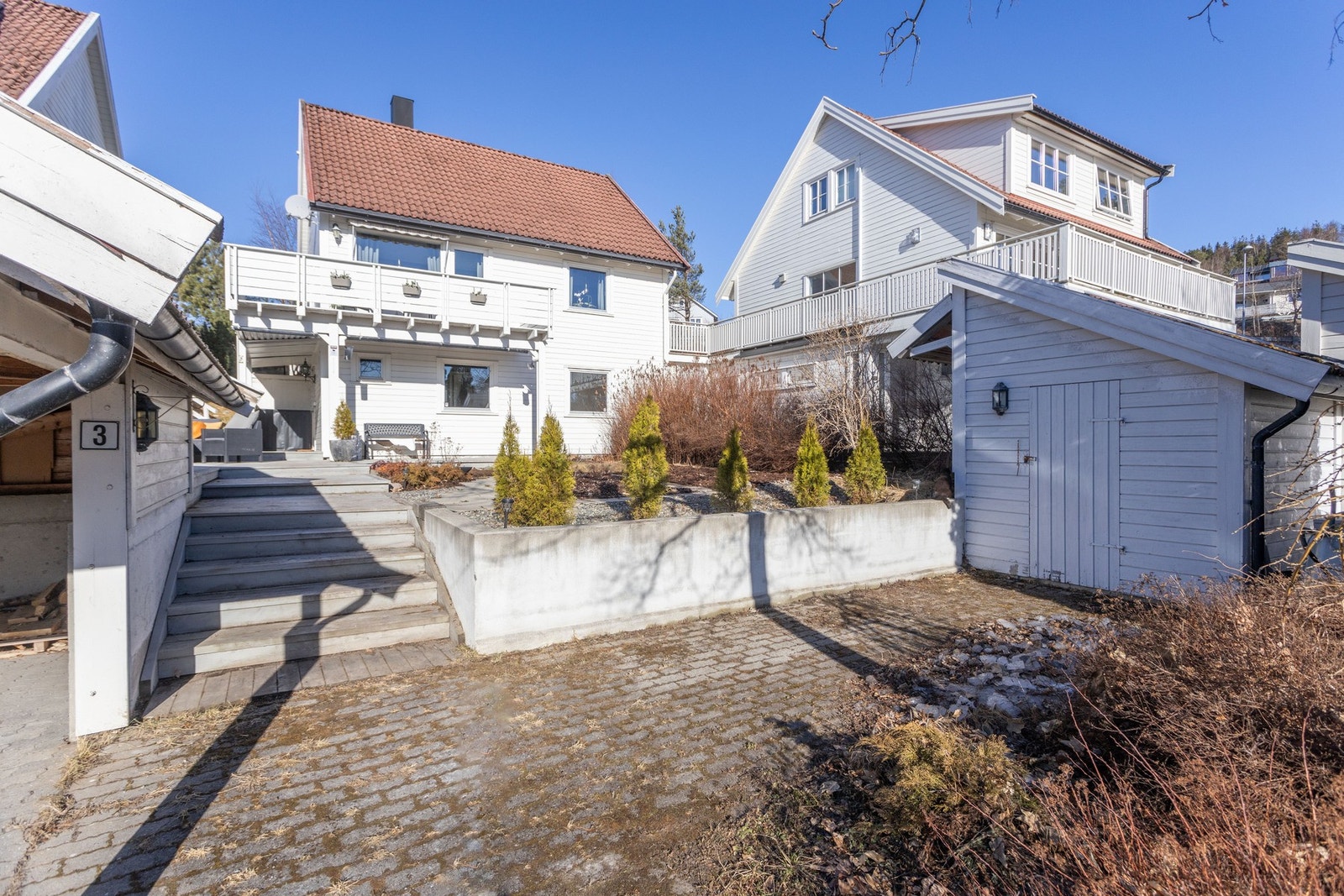 Sjarmerende enebolig med attraktiv beliggenhet ved sjøen! Galleribilde