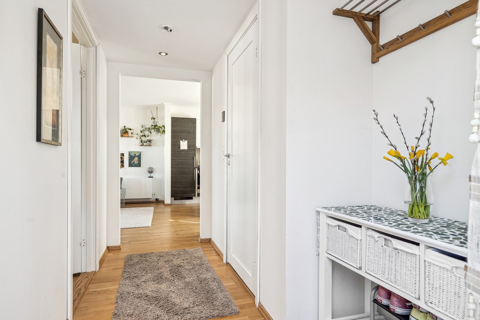 I entreen er det en nisje med plass til garderobeløsning. Galleribilde