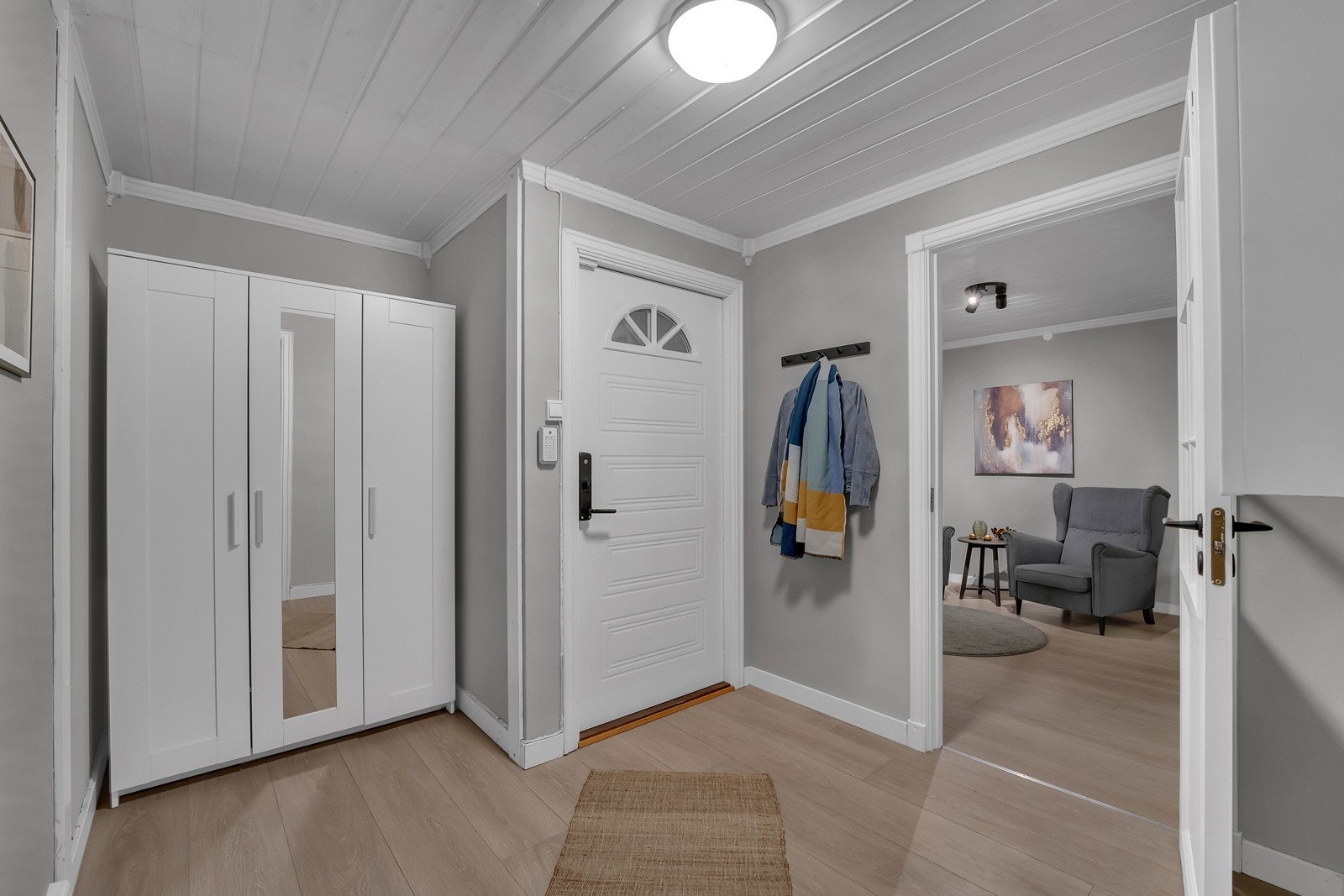 Dette rekkehuset har en entré på størrelse med en ballsal. Perfekt for en familie! Galleribilde