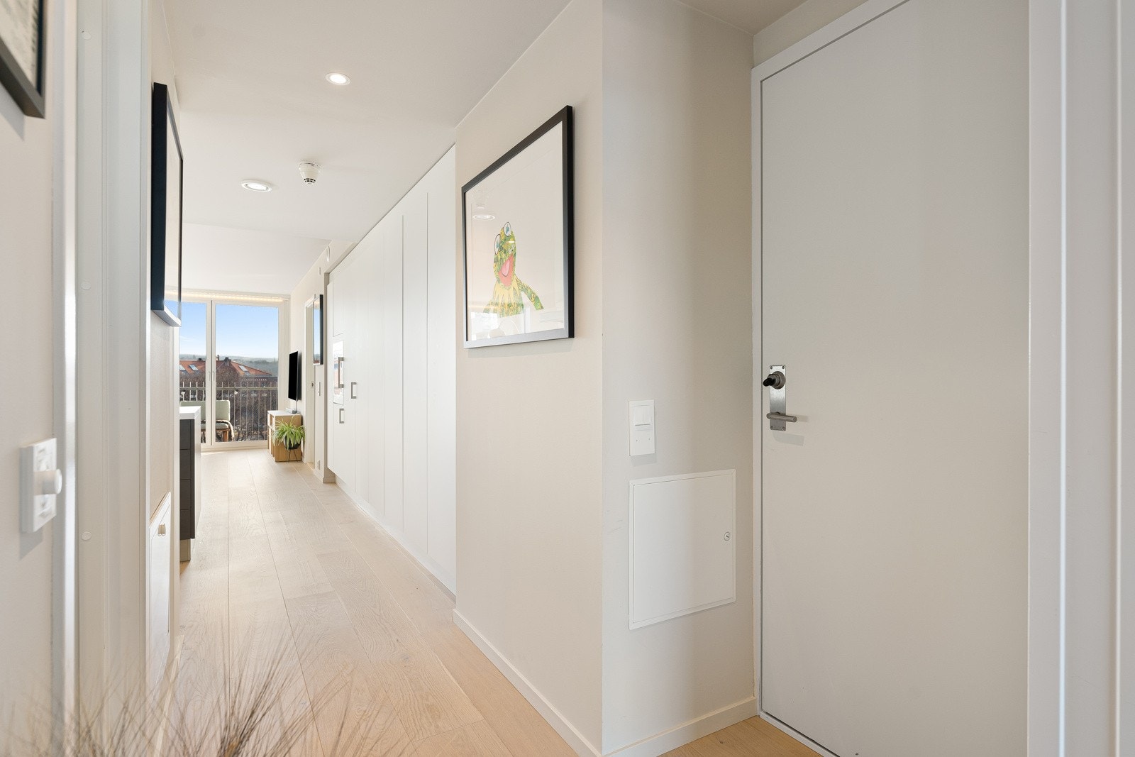 Det er kun to leiligheter i etasjen. Galleribilde