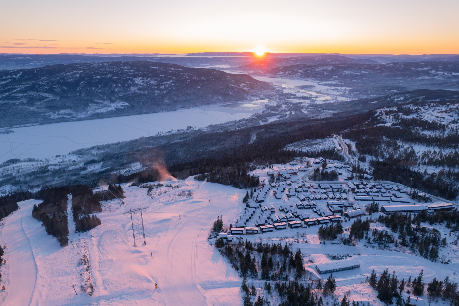 Norefjell med utsikt mot Noresund
Foto: Visit Norefjell Galleribilde